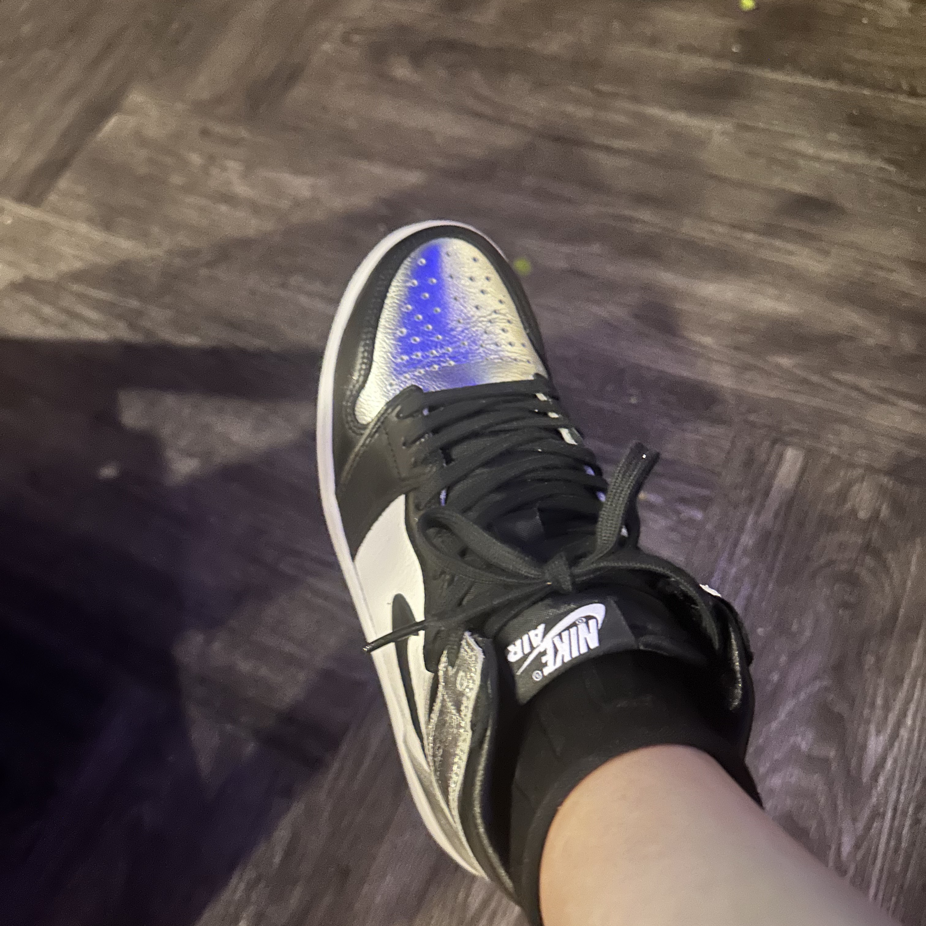 (W) Jordan 1 Retro High OG Silver Toe 착용 스타일 - 1