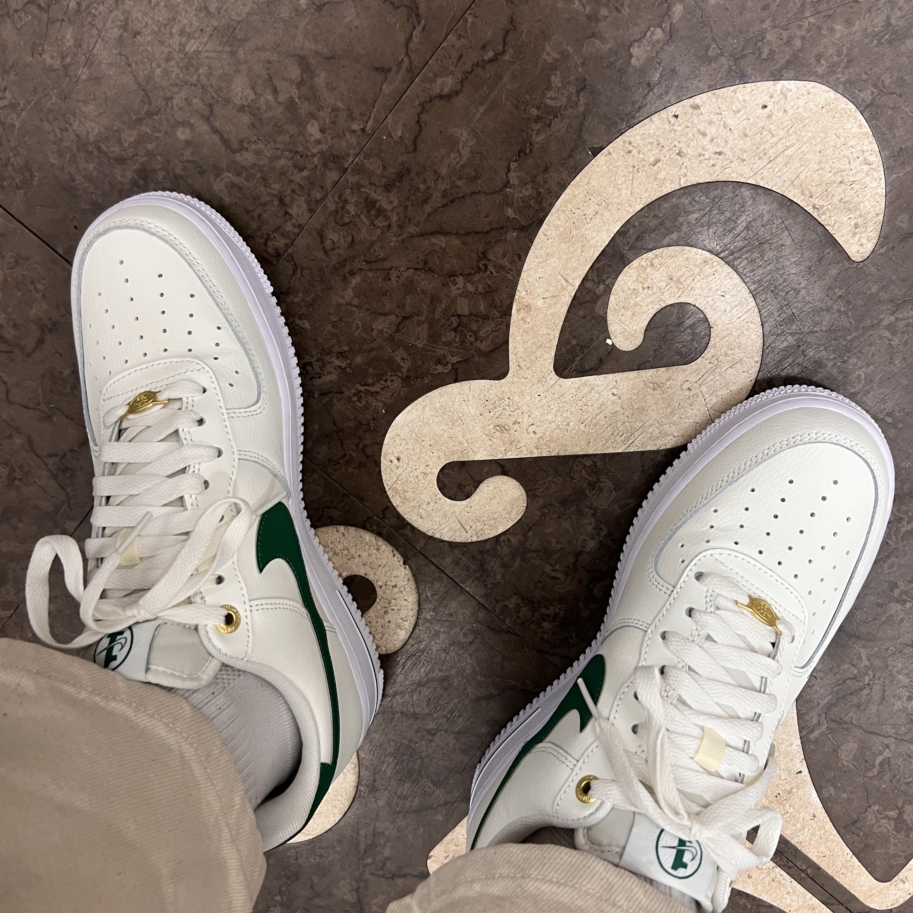 Nike Air Force 1 '07 LV8 40th Anniversary Join Forces Sail Malachite 착용 스타일