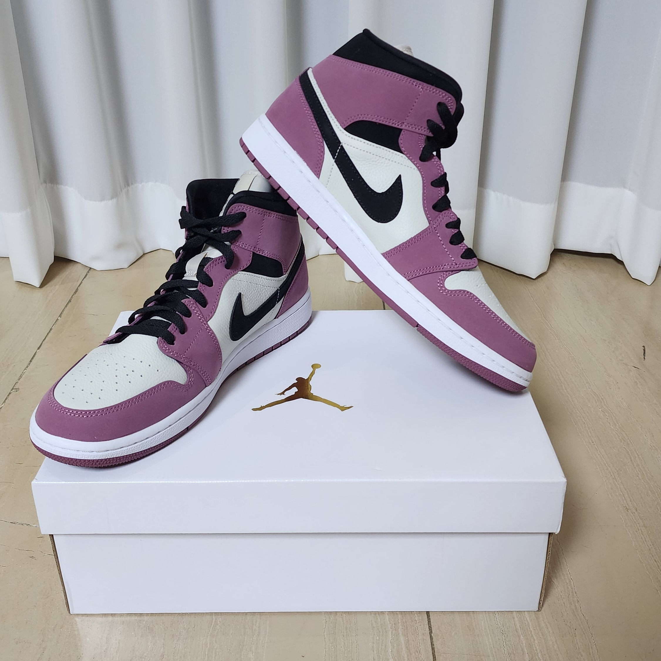 (W) Jordan 1 Mid SE Light Mulberry 착용 스타일 - 4