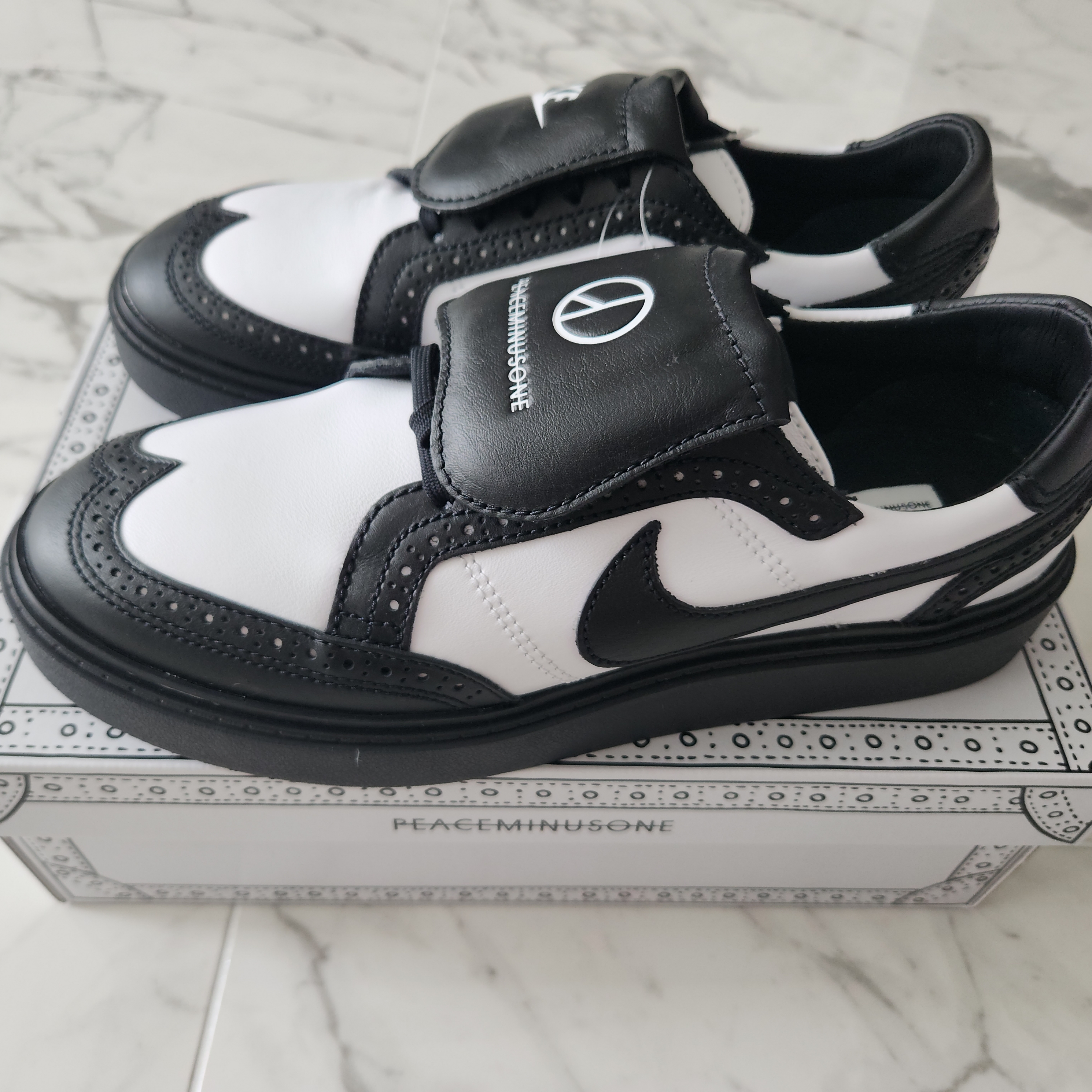 Nike x Peaceminusone Kwondo1 Black and White 착용 스타일 - 3