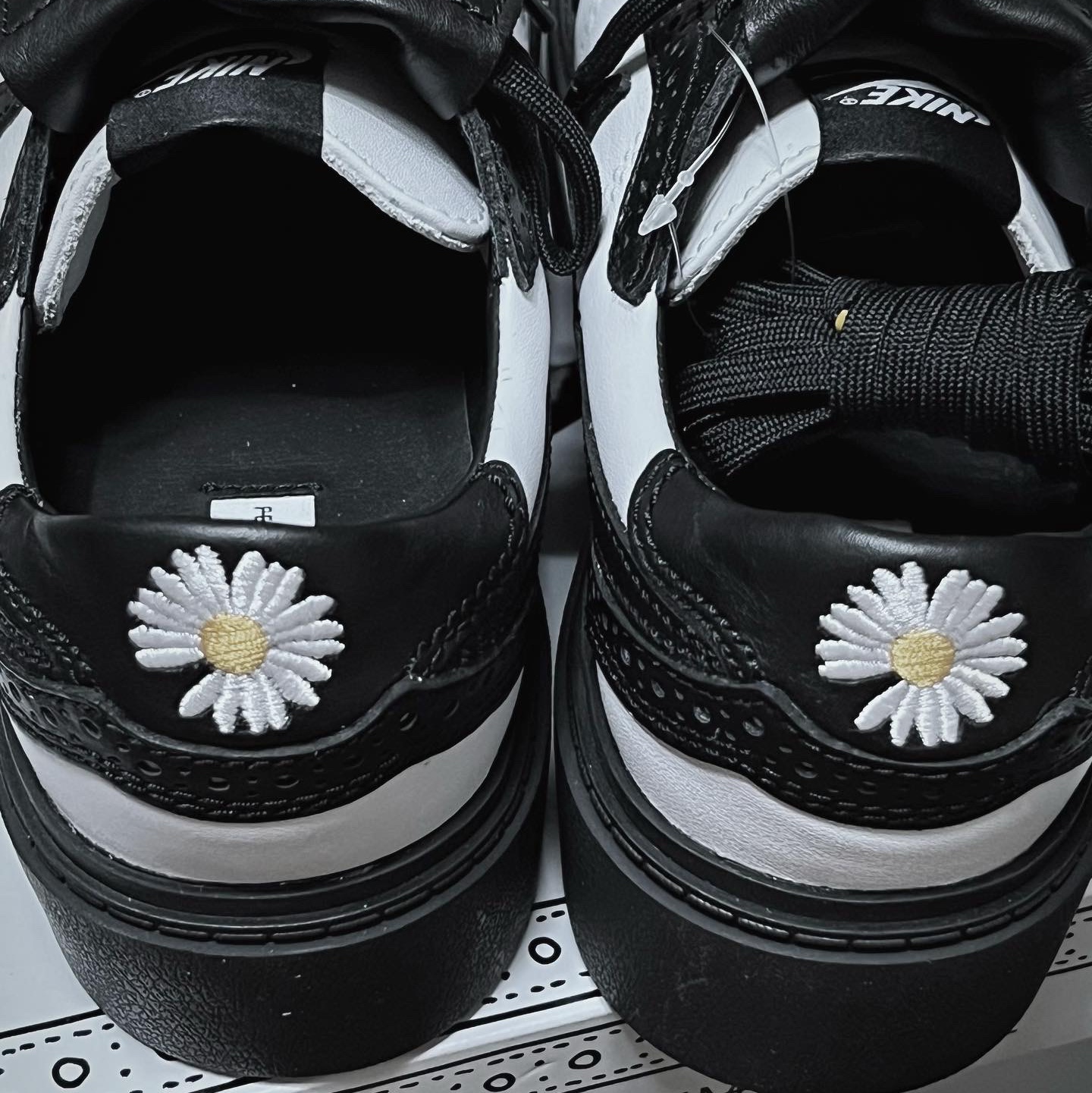 Nike x Peaceminusone Kwondo1 Black and White 착용 스타일 - 4
