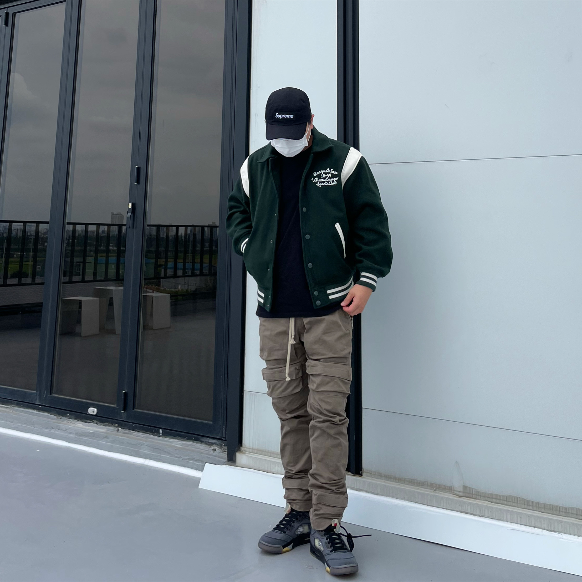 Supreme Military Camp Cap Black - 22FW, Jordan 5 x Off-White Retro SP Black Muslin 착용 스타일