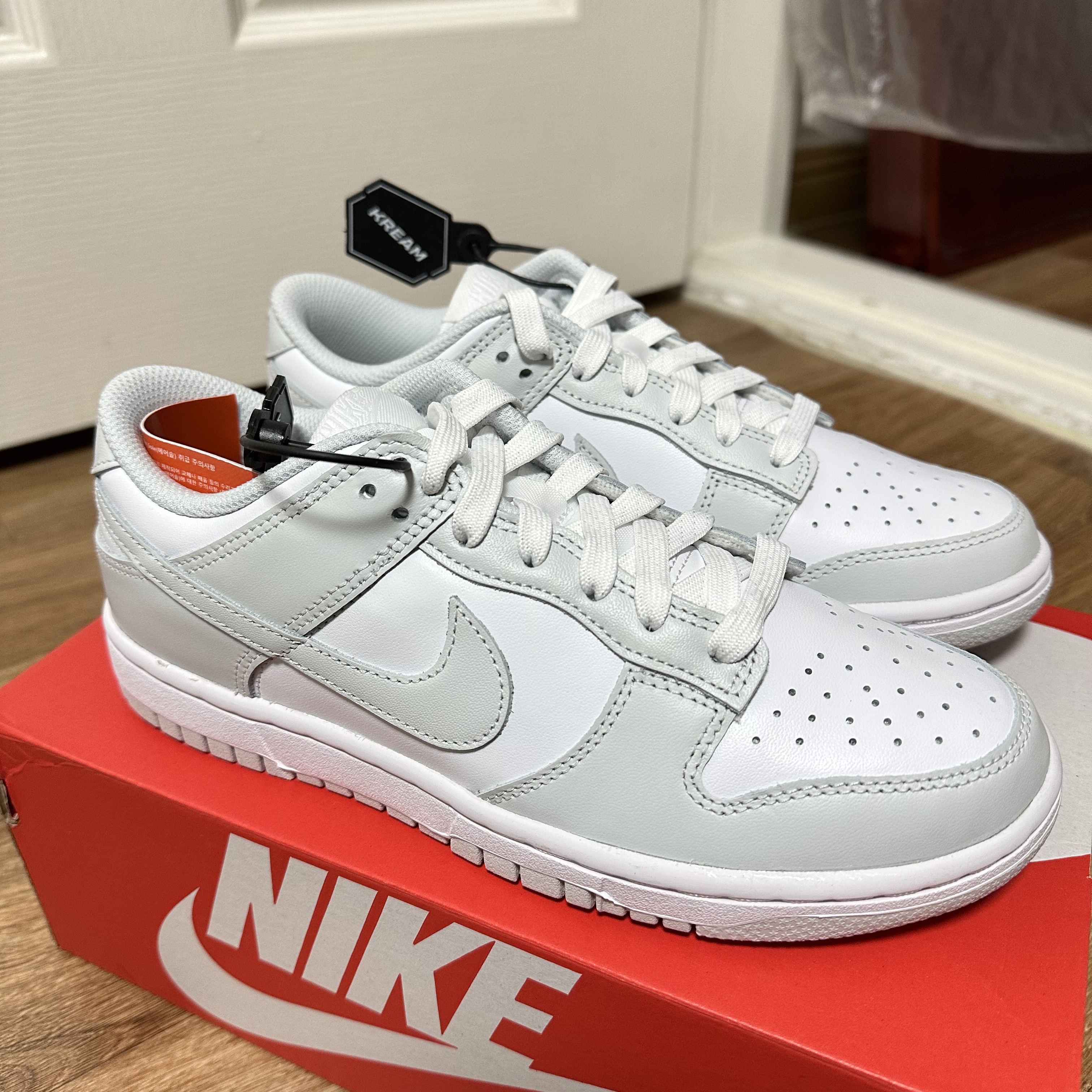(W) Nike Dunk Low Photon Dust 착용 스타일