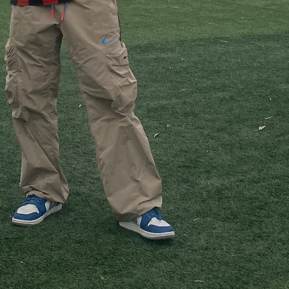 Nike x Off-White NRG Track Pants Khaki - Asia, Jordan 1 Low True Blue Cement Grey 착용 스타일 - 2