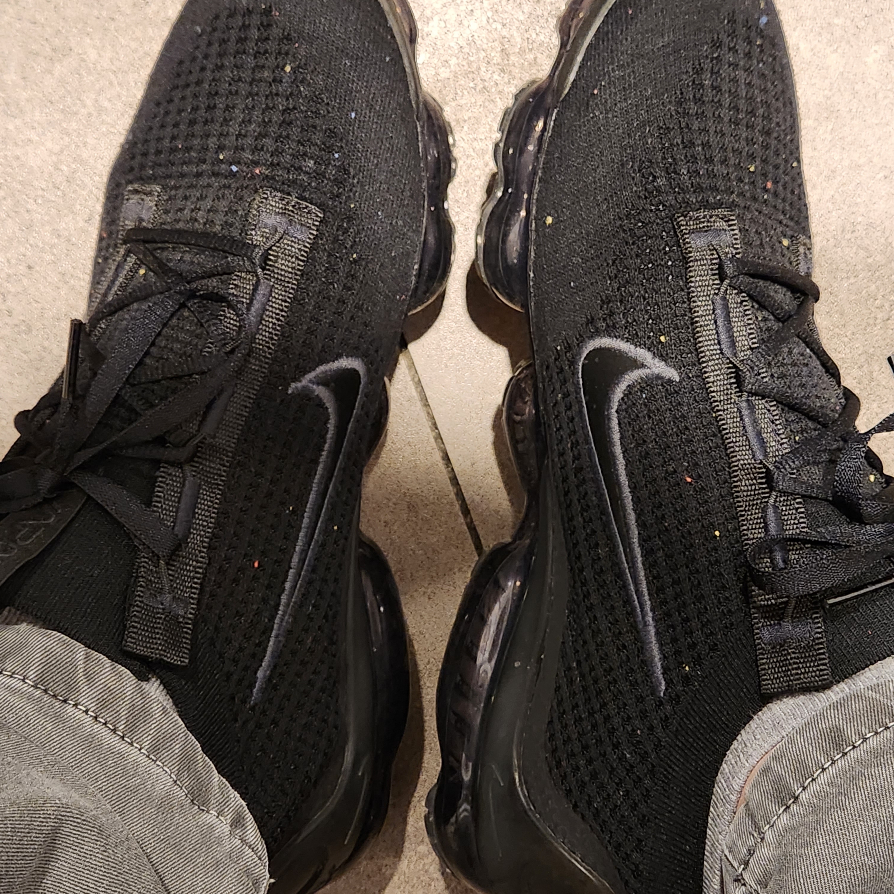 Nike Air VaporMax 2021 Flyknit Triple Black 착용 스타일