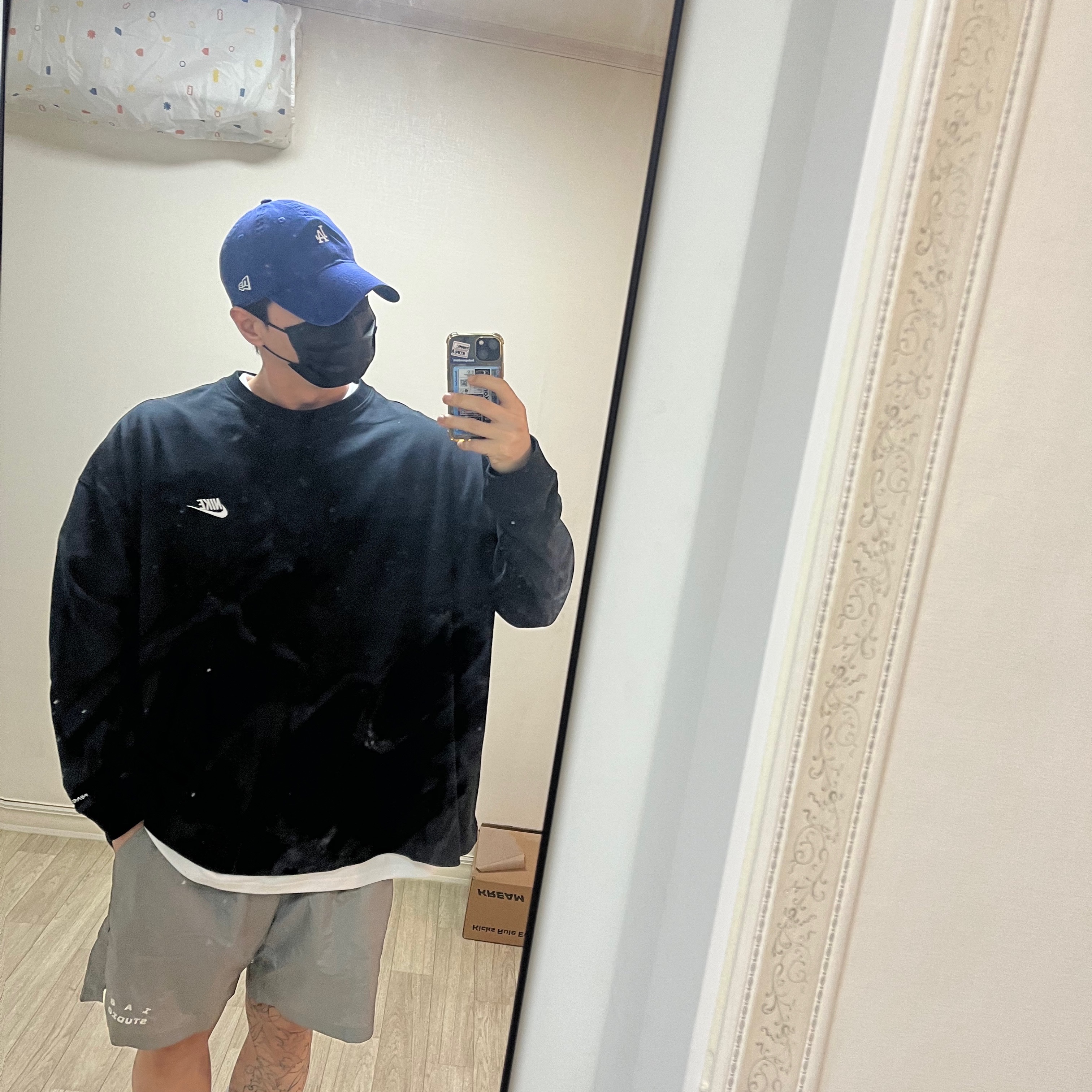 Nike x Peaceminusone LS T-Shirt Black (DR0098-010), IAB Studio Woven Shorts Gray 착용 스타일 - 1