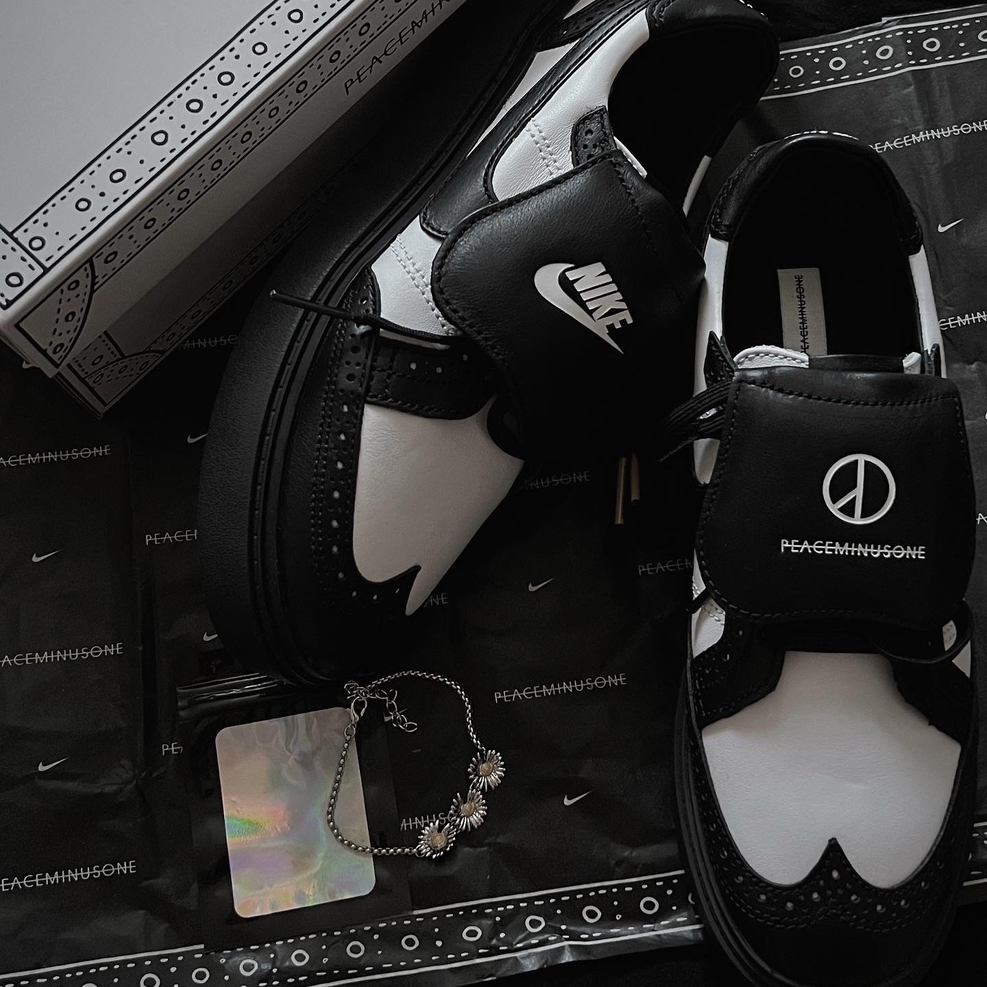 Nike x Peaceminusone Kwondo1 Black and White 착용 스타일 - 1
