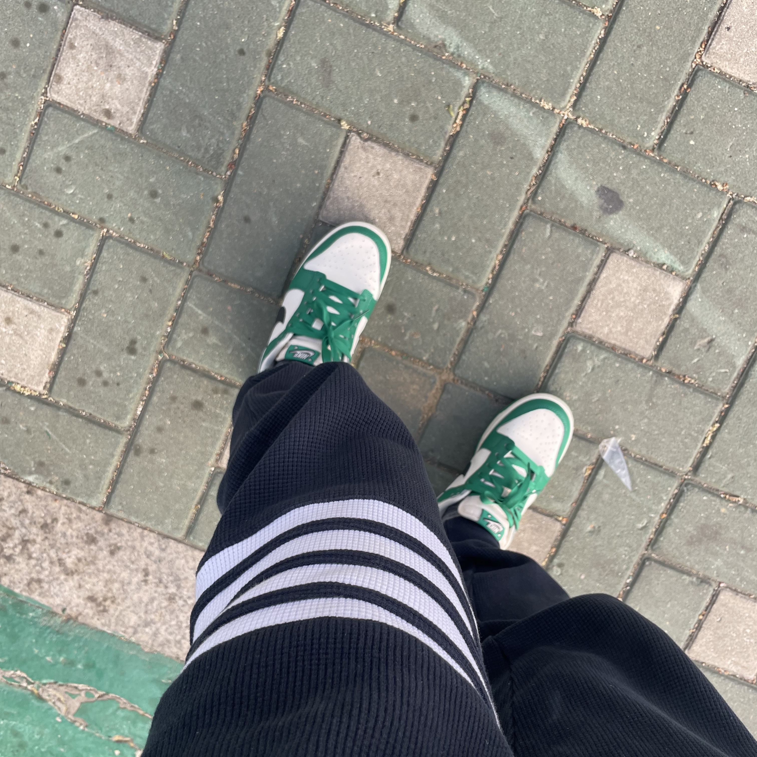Nike Dunk Low Retro SE Jackpot Malachite 착용 스타일