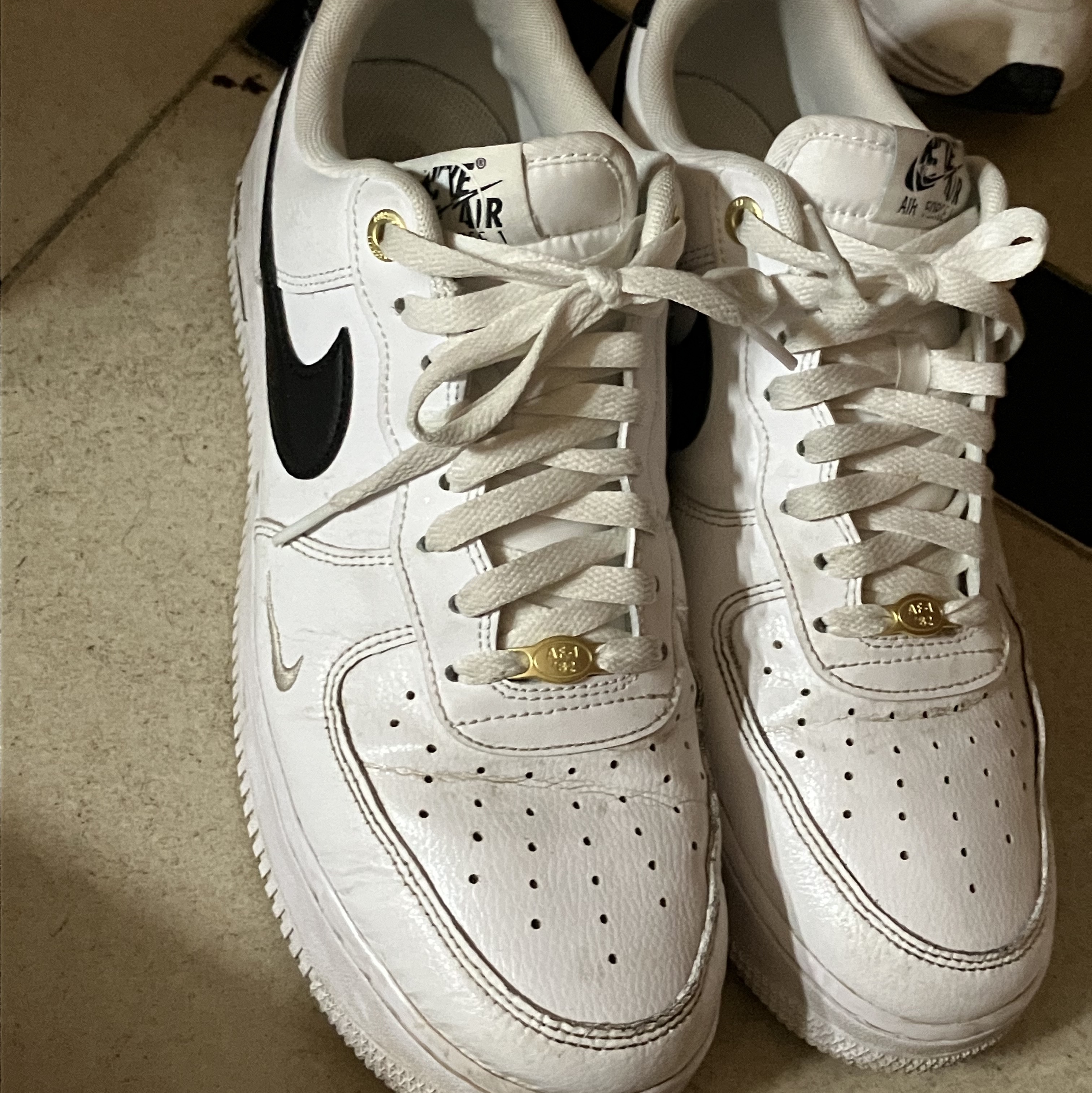 Nike Air Force 1 '07 LV8 40th Anniversary Join Forces White Black 착용 스타일