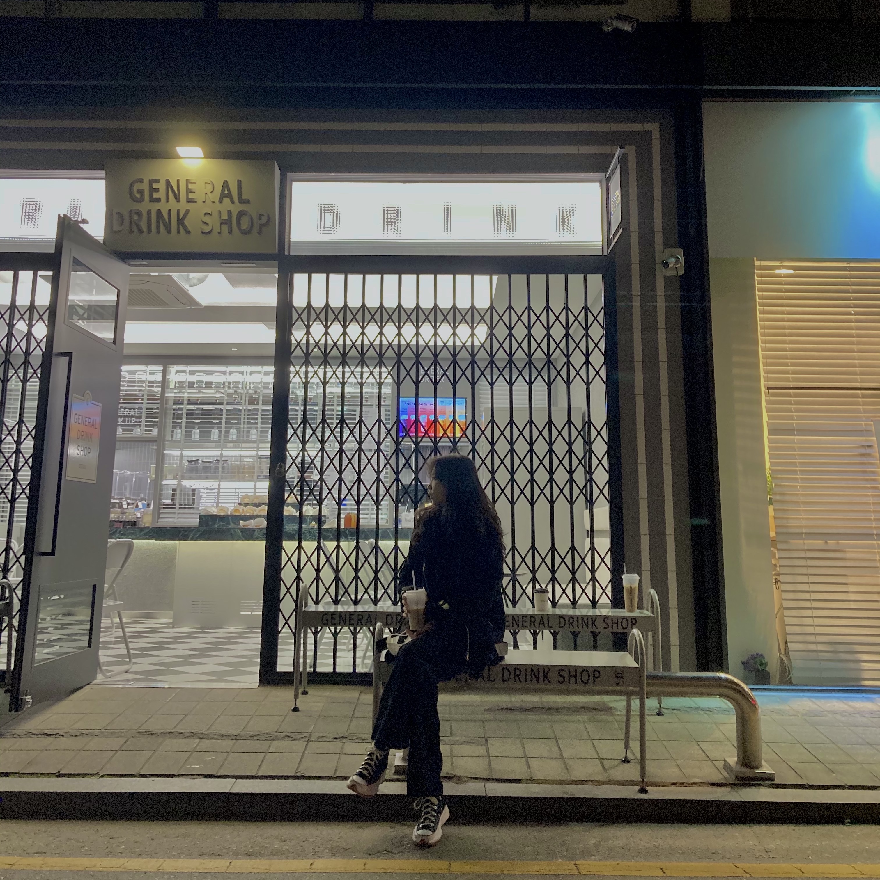 Converse Run Star Hike Hi Black White Gum 착용 스타일 - 2