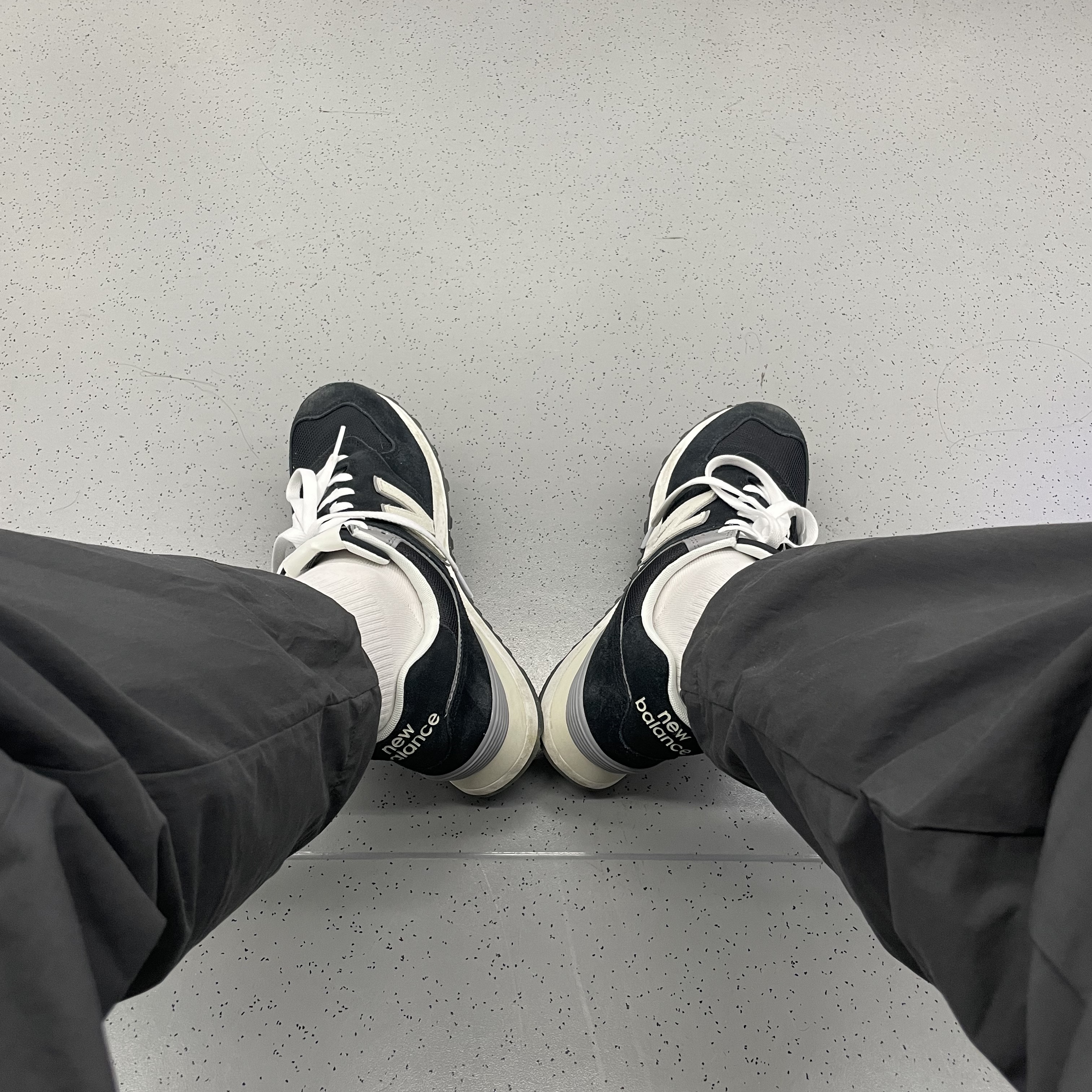 New Balance 574 Classics Reimagined Black 착용 스타일