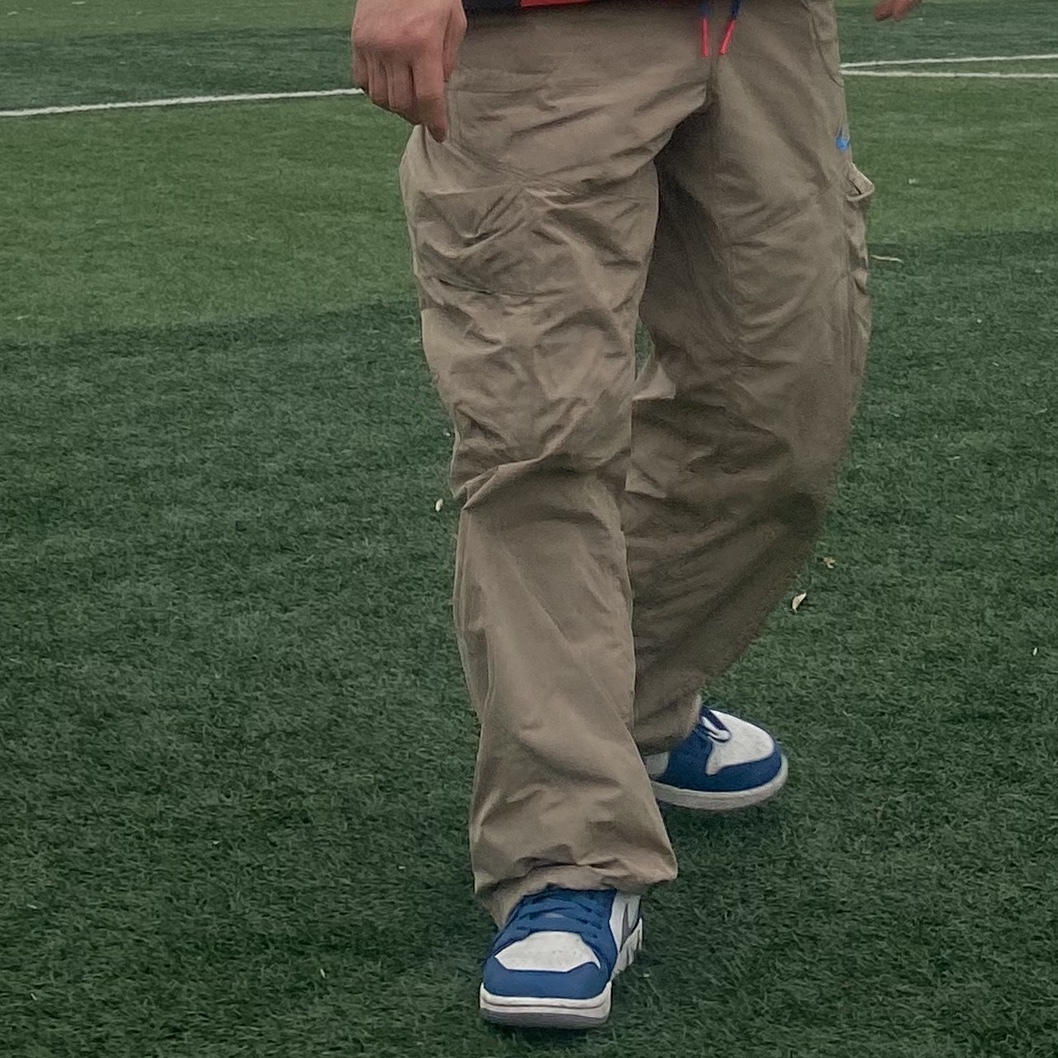 Nike x Off-White NRG Track Pants Khaki - Asia, Jordan 1 Low True Blue Cement Grey 착용 스타일 - 1