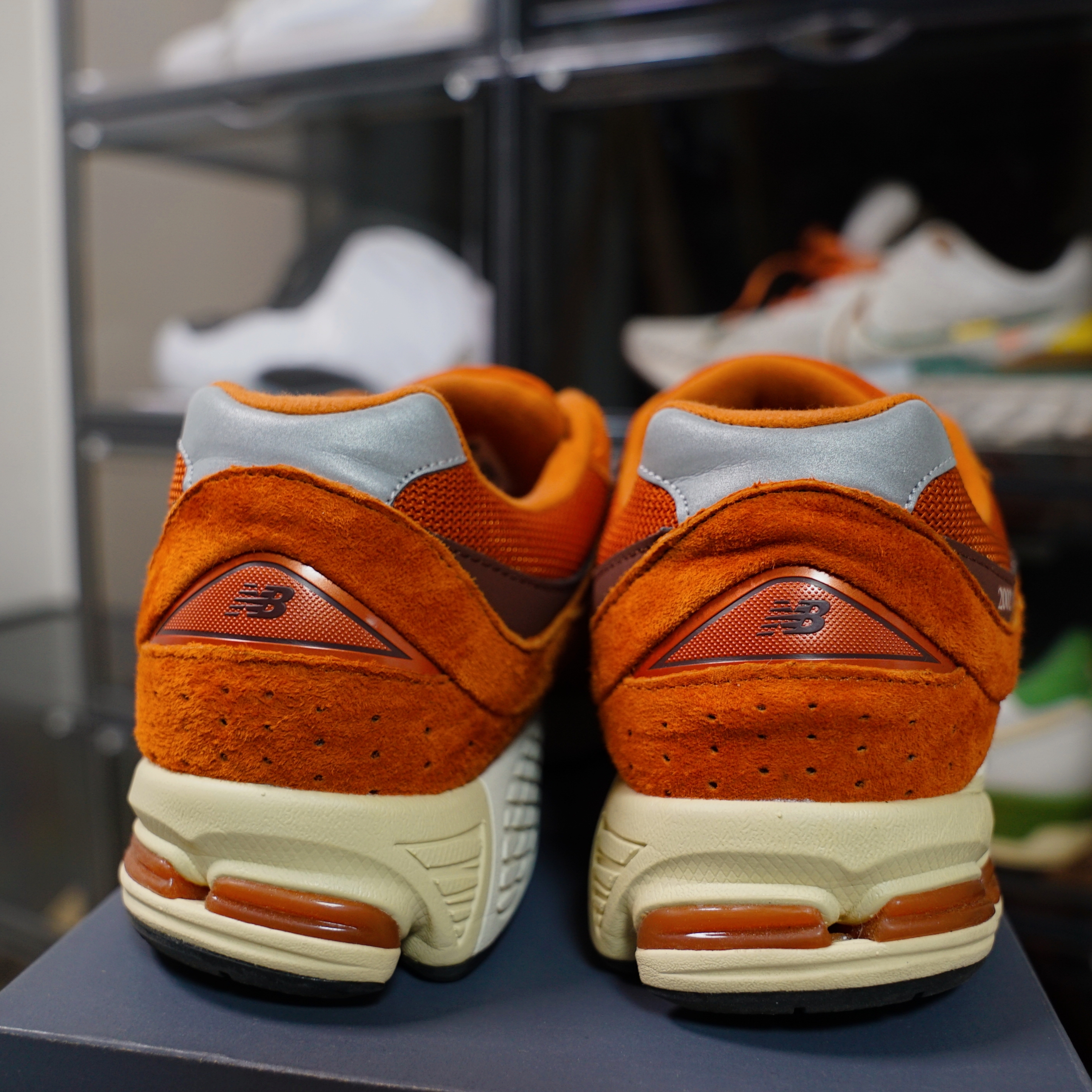 New Balance 2002R Rust Oxide 착용 스타일 - 4