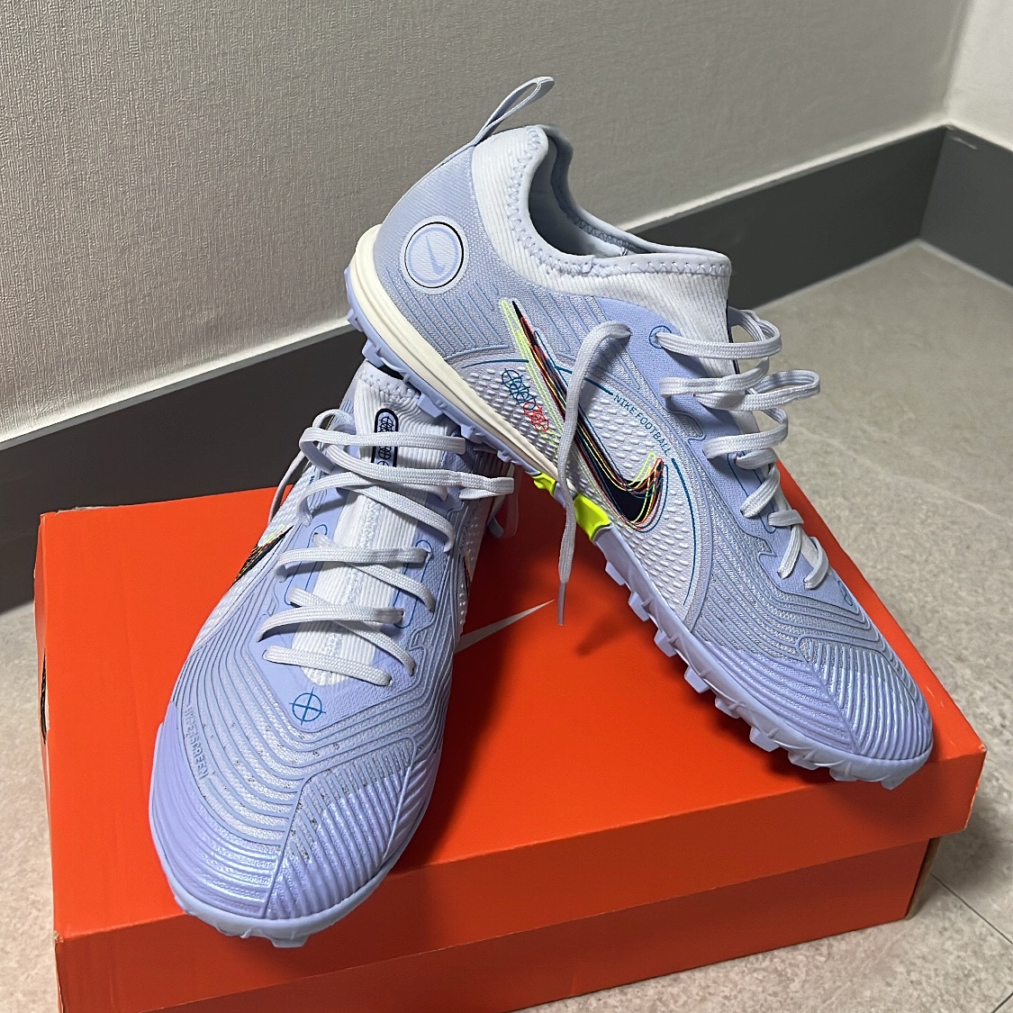 Nike Zoom Mercurial Vapor 14 Pro TF Grey Blackened Blue 착용 스타일 - 1