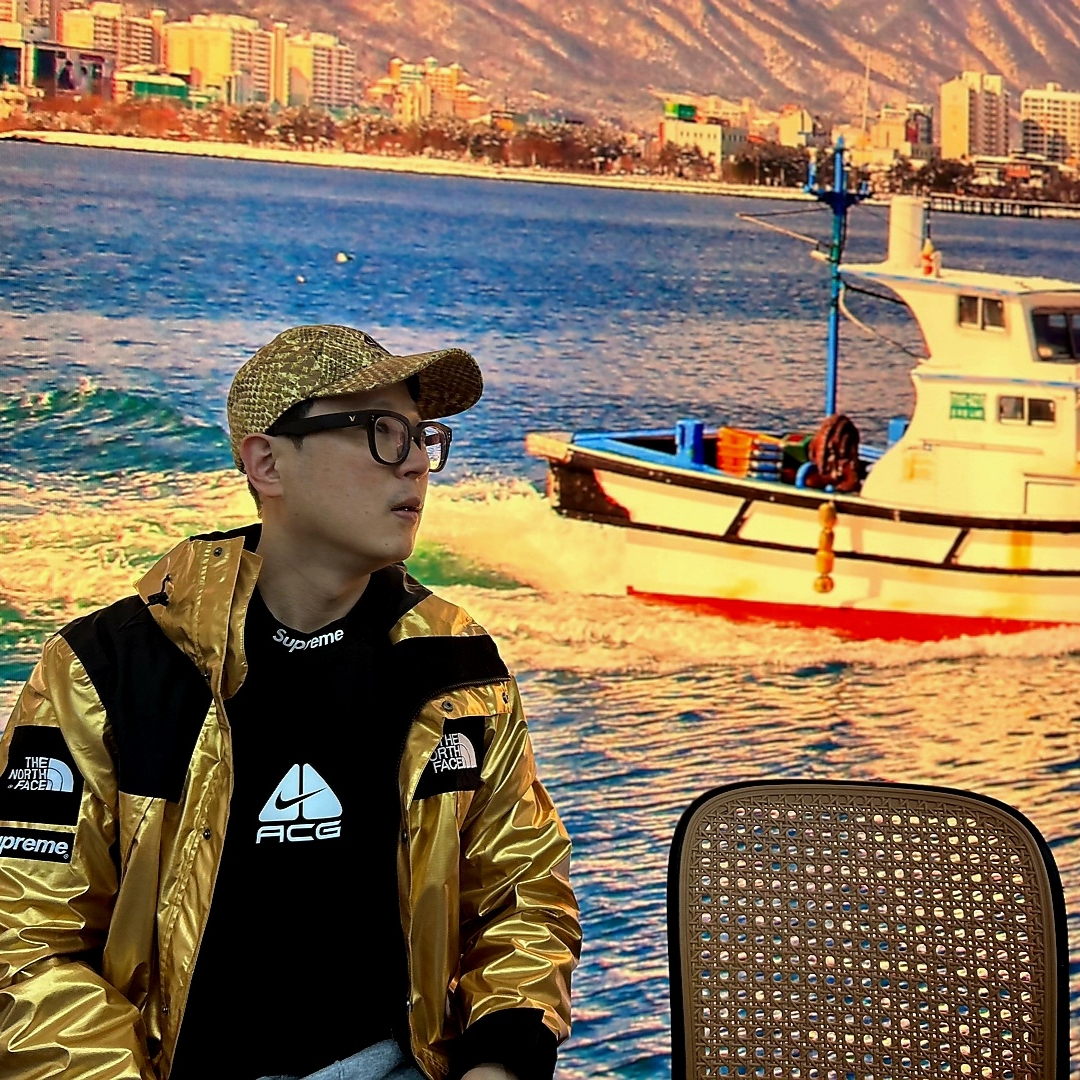 Supreme x The North Face Metallic Mountain Parka Gold - 18SS, Supreme x Nike ACG Jersey Black - 22FW 착용 스타일