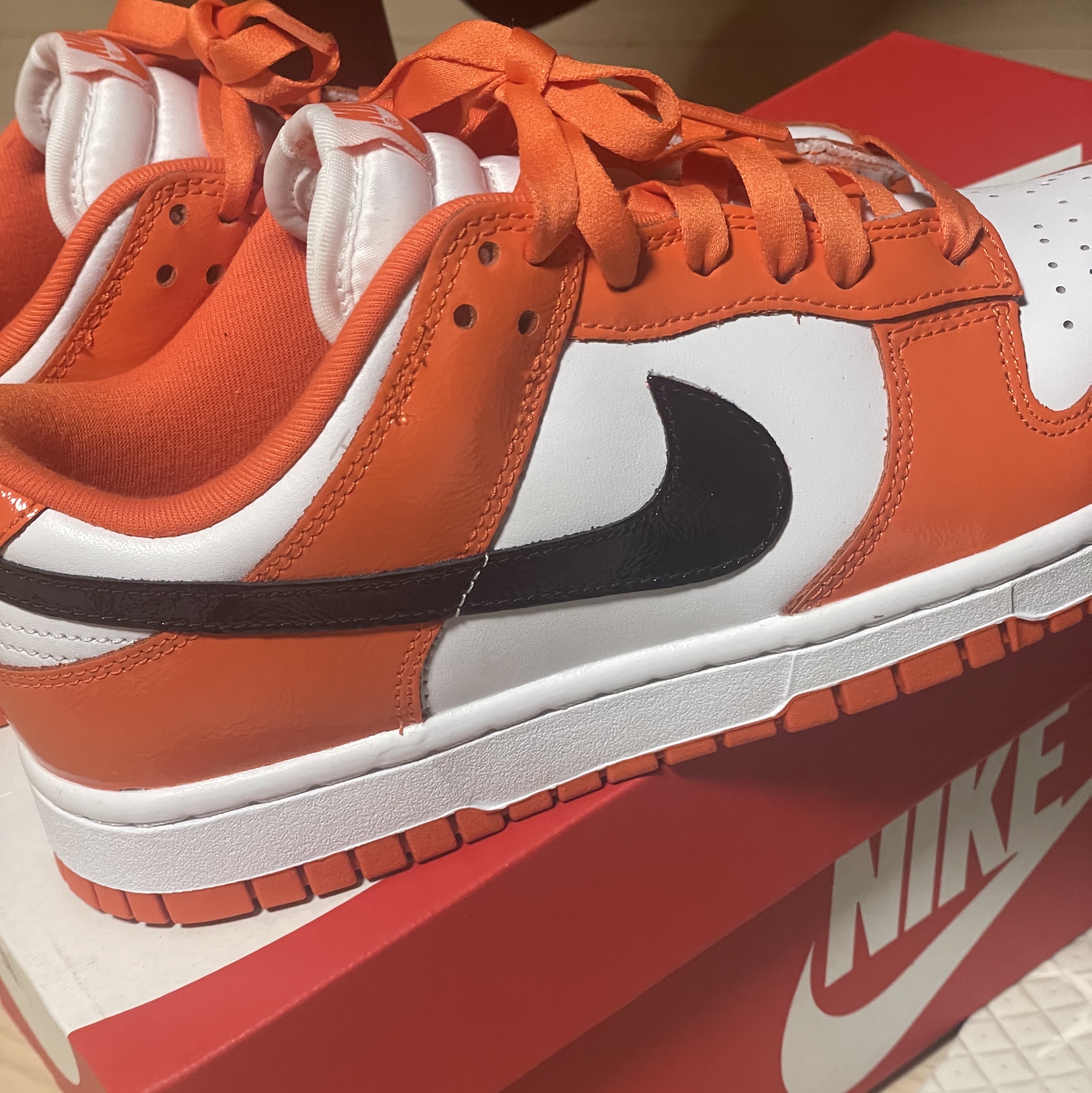 (W) Nike Dunk Low Essential Brilliant Orange 착용 스타일