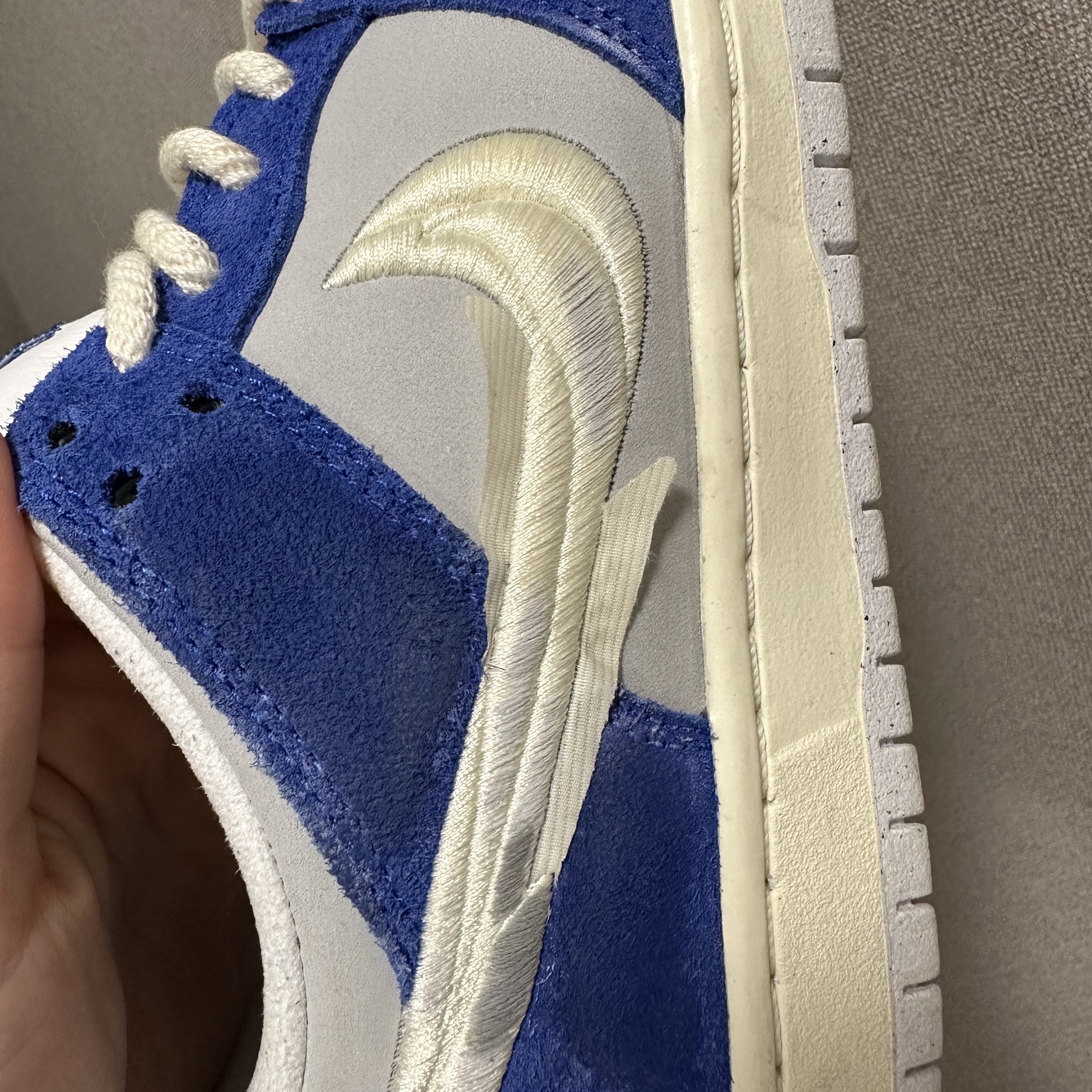 Nike x Fly Streetwear SB Dunk Low Pro Gardenia 착용 스타일 - 2