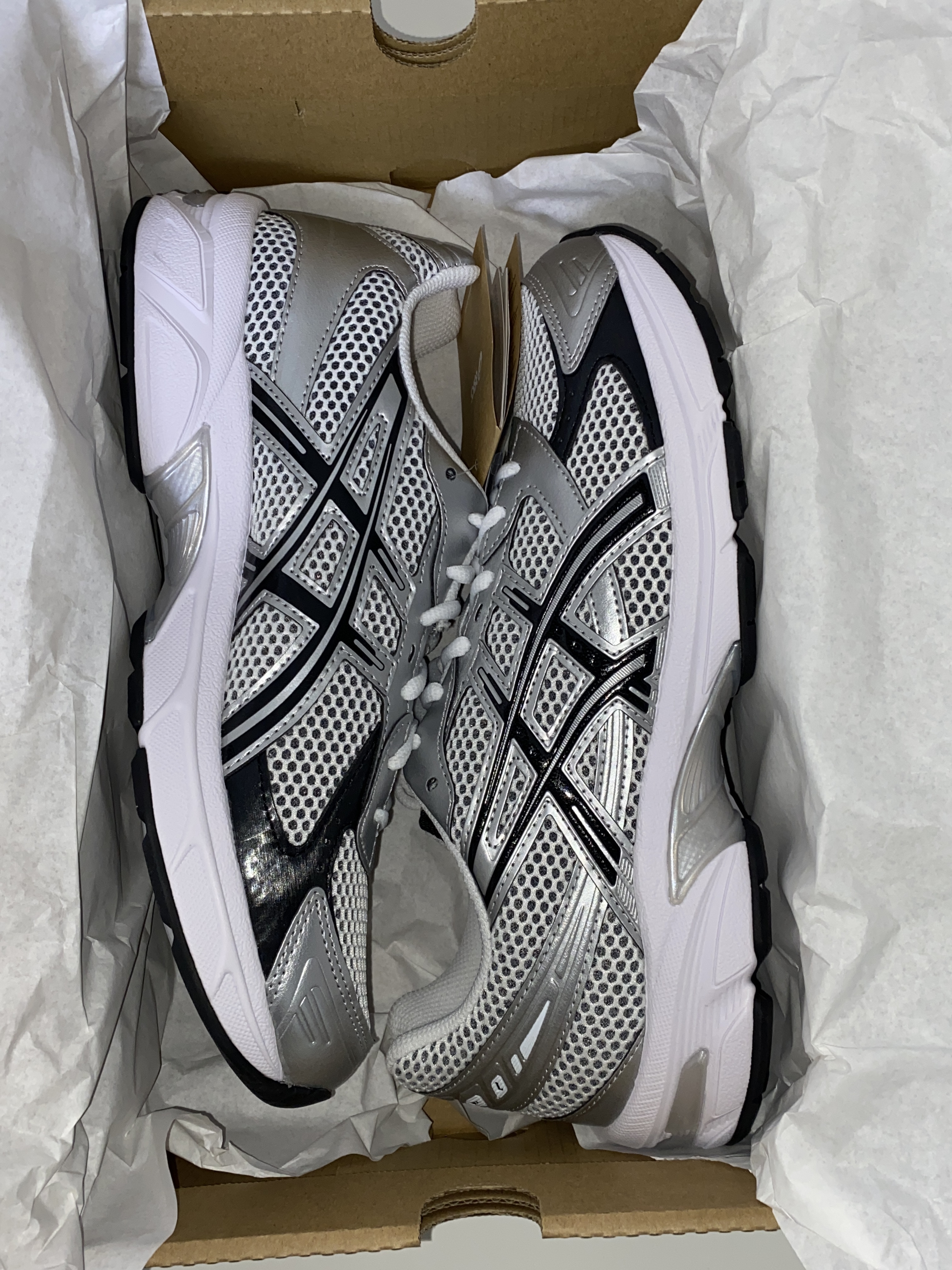Asics Gel-1130 White Black 착용 스타일 - 4