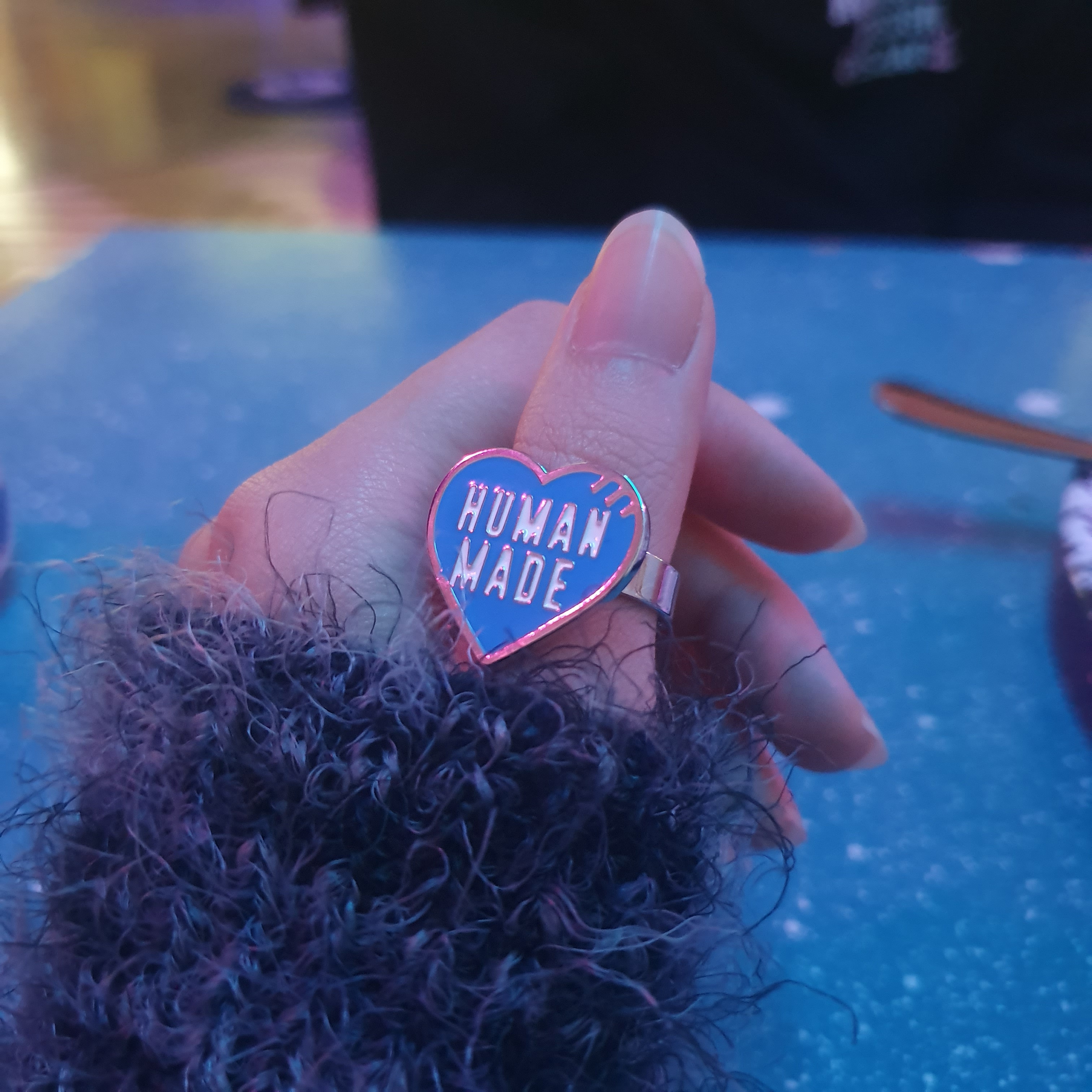 Human Made Heart Ring Blue 착용 스타일