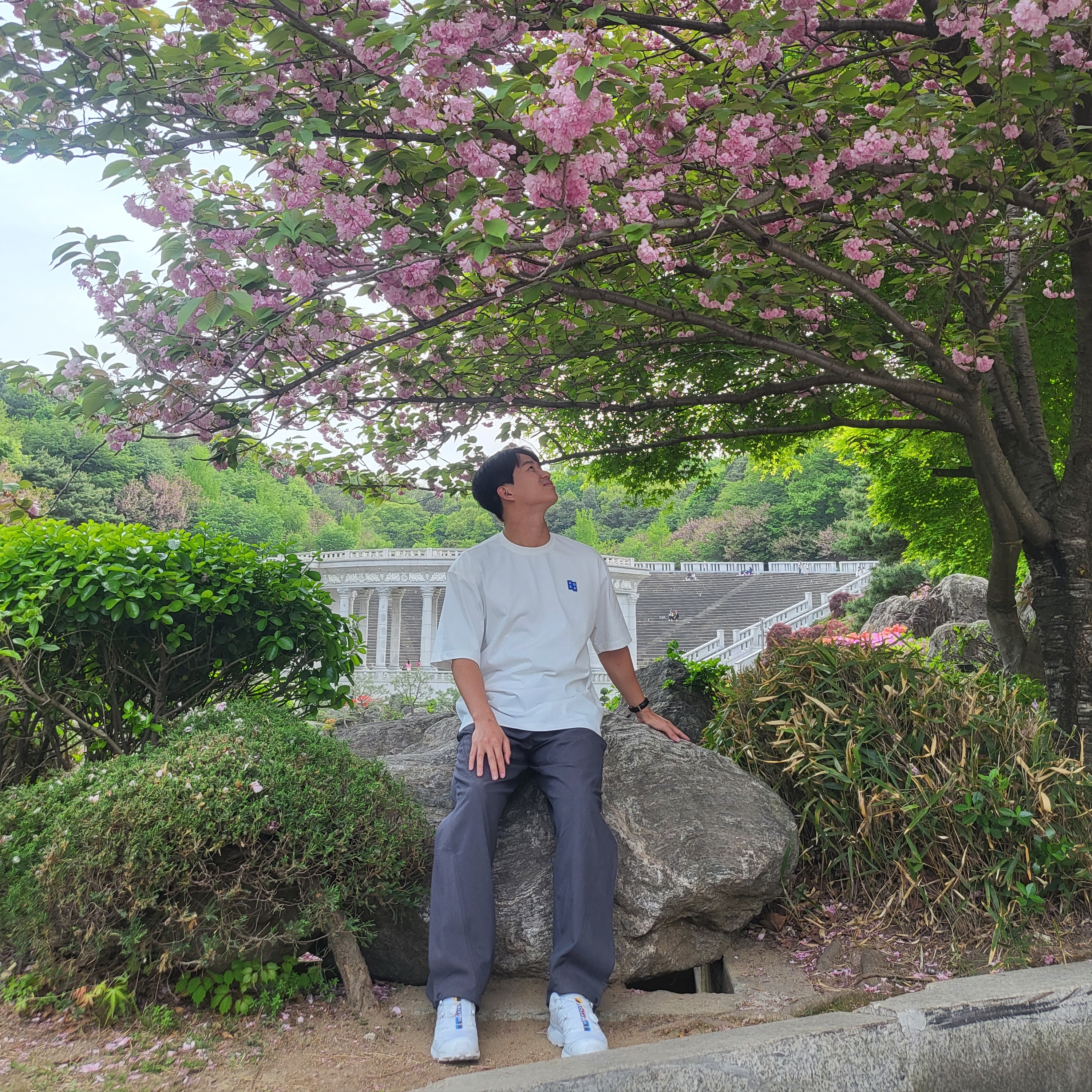Sansan Gear Wide Snap Pants Grey - 23SS, Ader Error Sig; TRS/BL Tag T-Shirt 01 Off White 착용 스타일 - 1