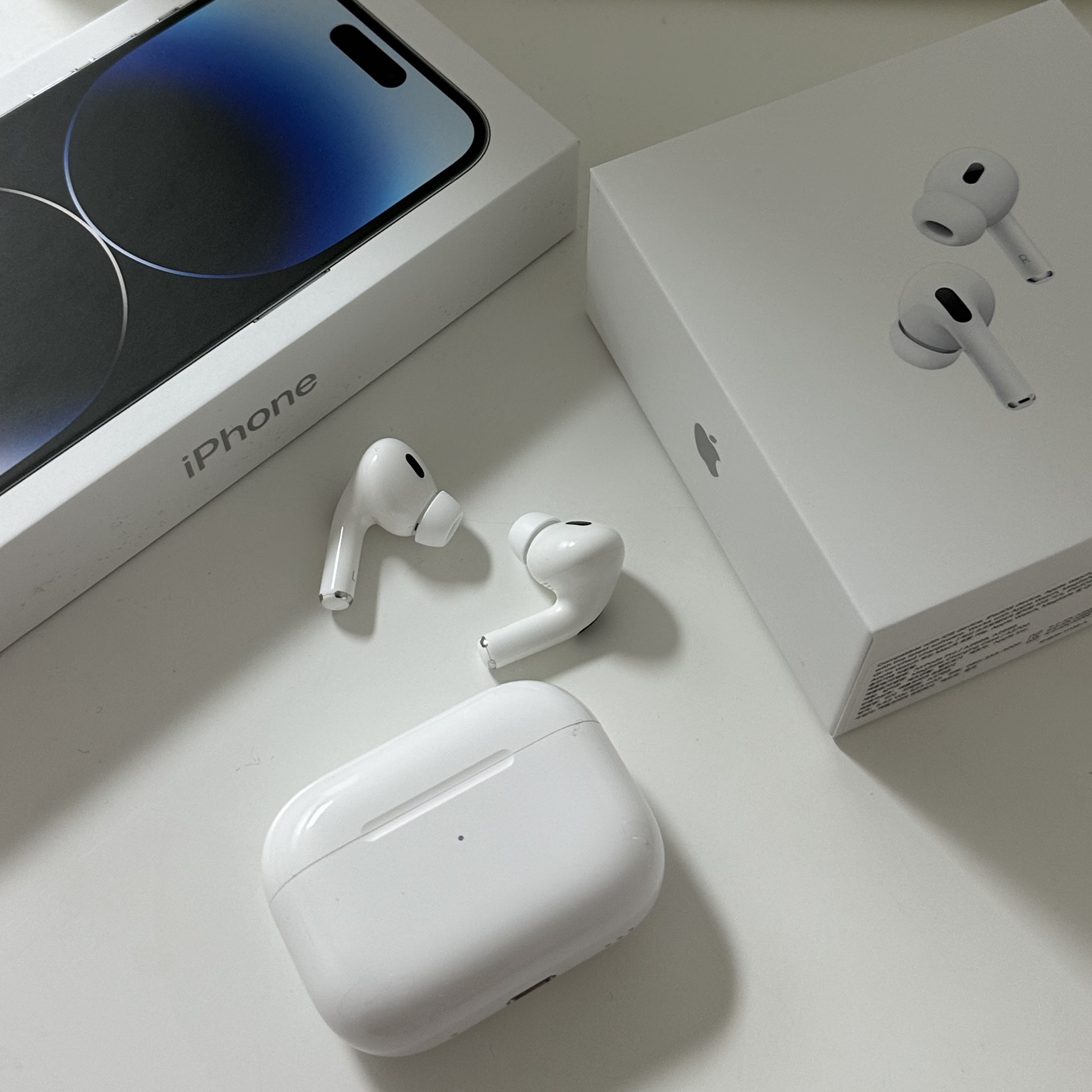 Apple AirPods Pro 2nd Gen (Korean Ver.) 착용 스타일