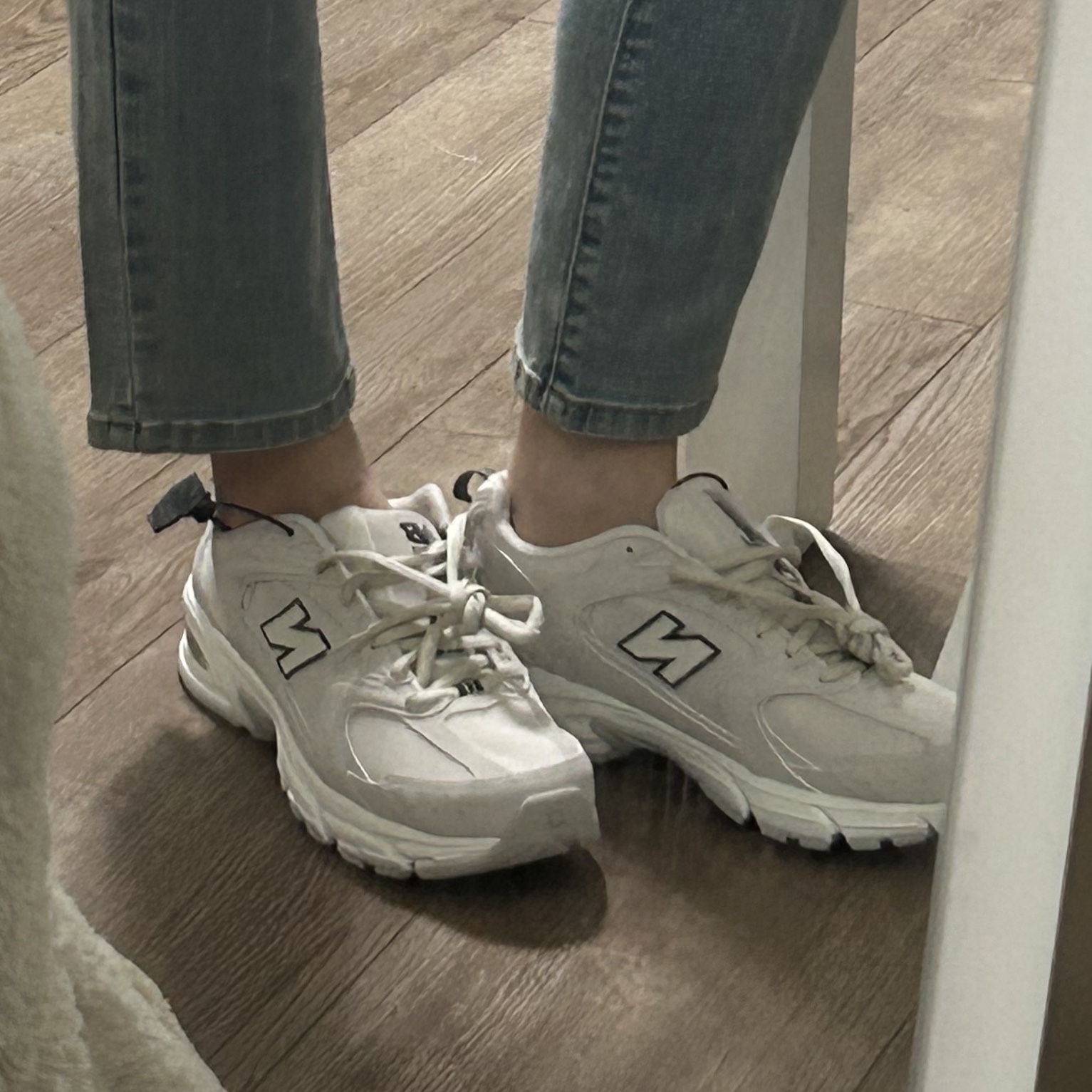New Balance 530 Ivory 착용 스타일 - 1