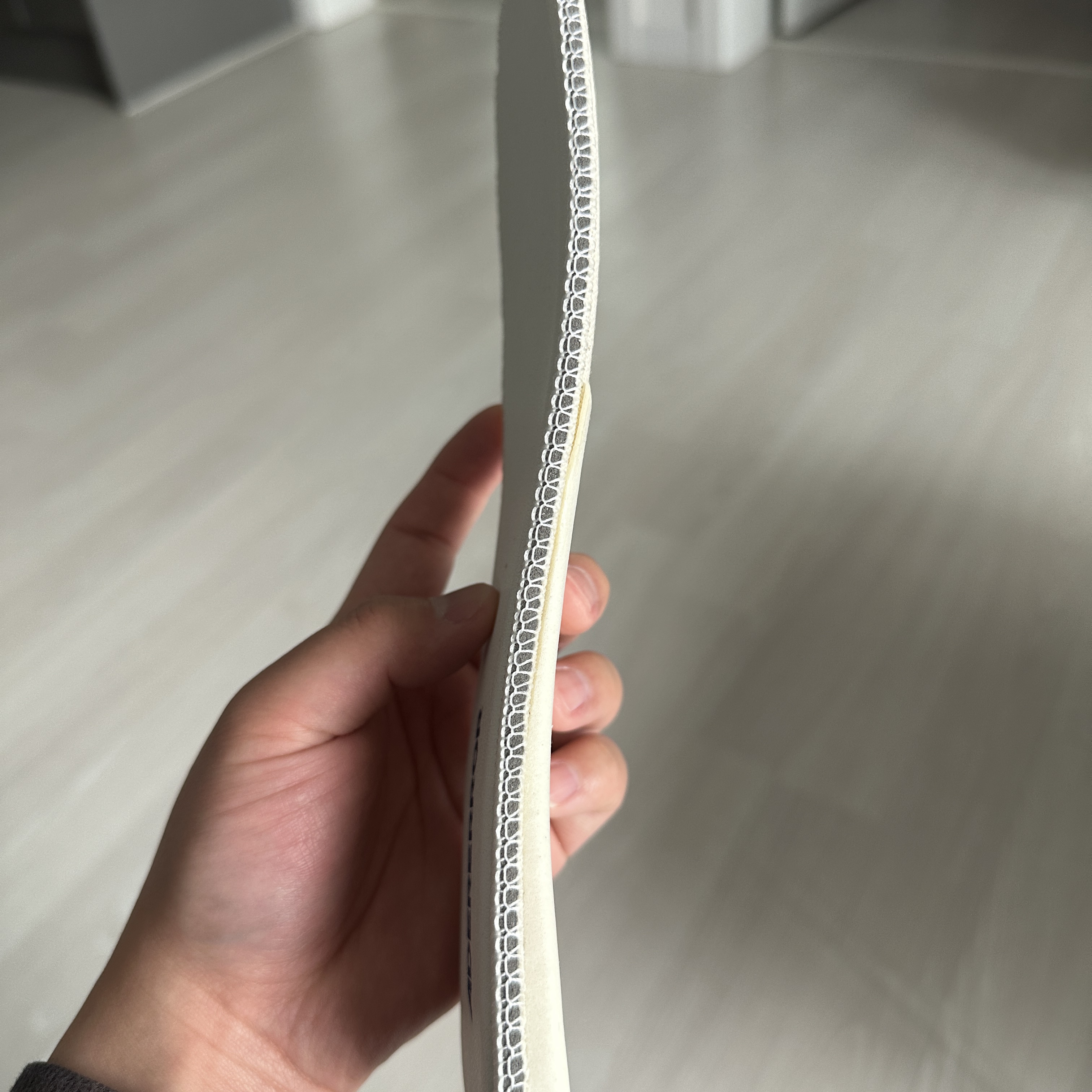 Ader Error Log; Baus Off White 착용 스타일 - 5