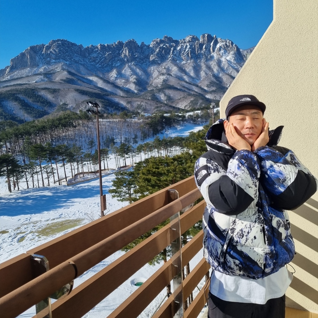 Supreme x The North Face Mountain Baltoro Jacket Blue White - 17FW 착용 스타일