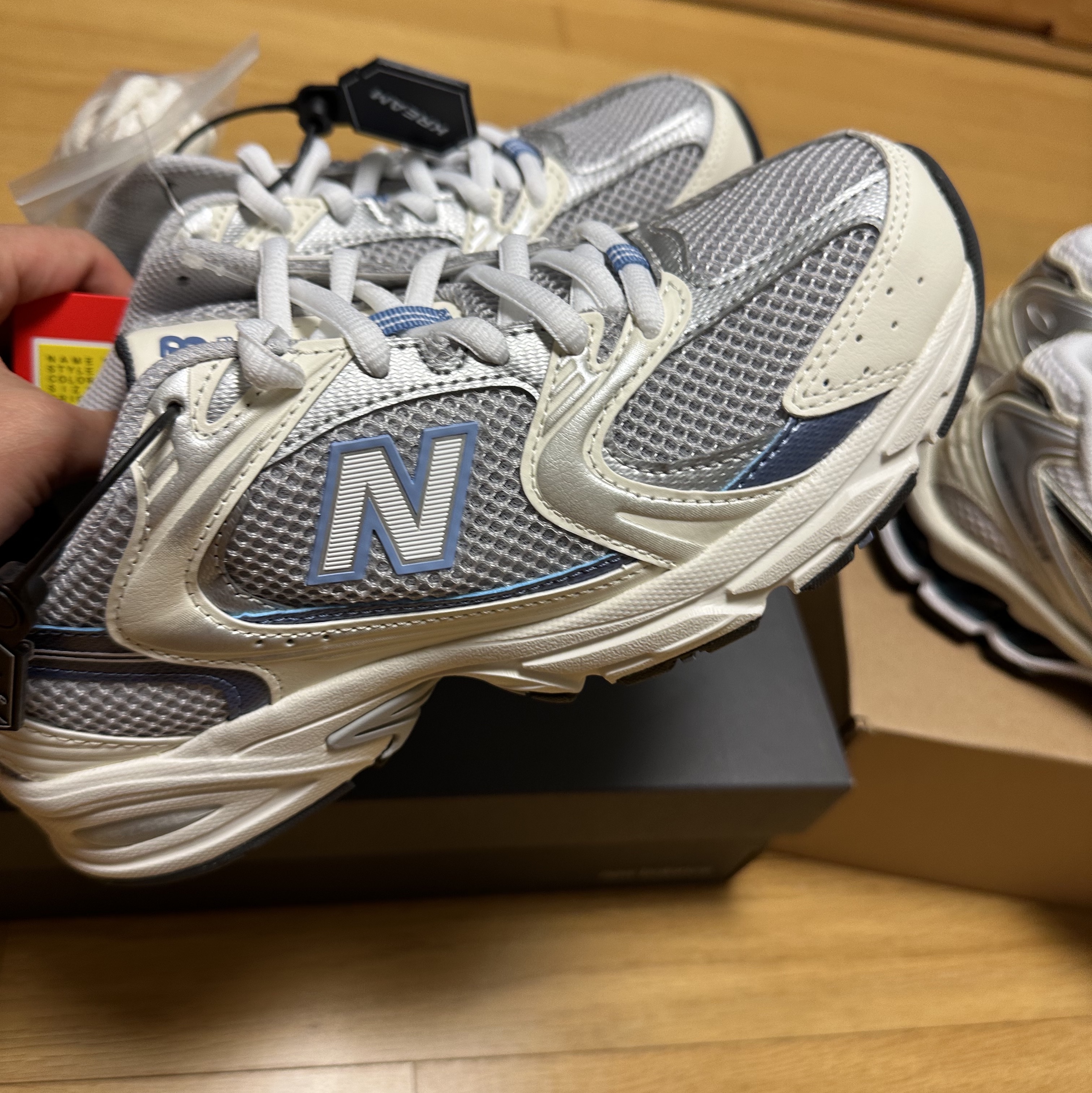 New Balance 530 Steel Blue 착용 스타일