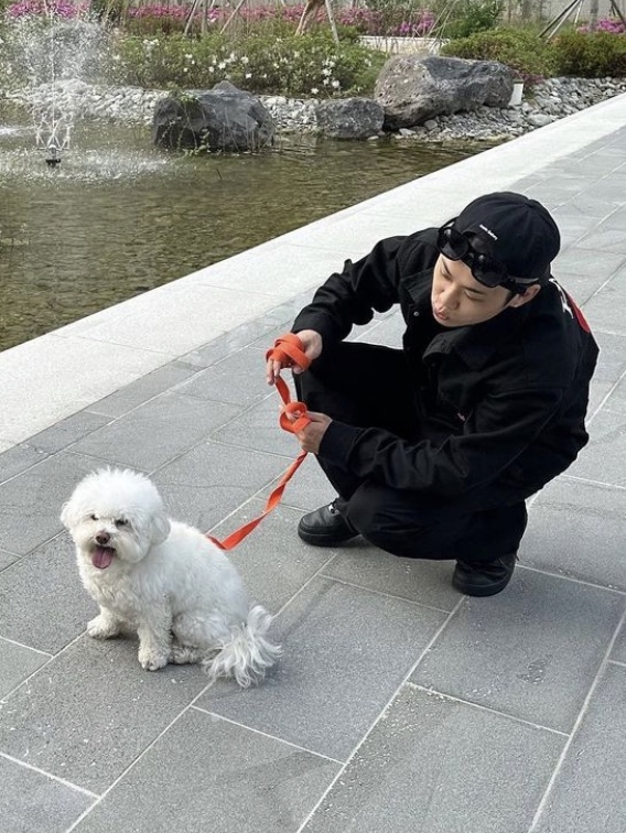 휴먼 메이드 x 베르디 걸스 돈 크라이 워크 자켓 블랙 착용 스타일 - 2