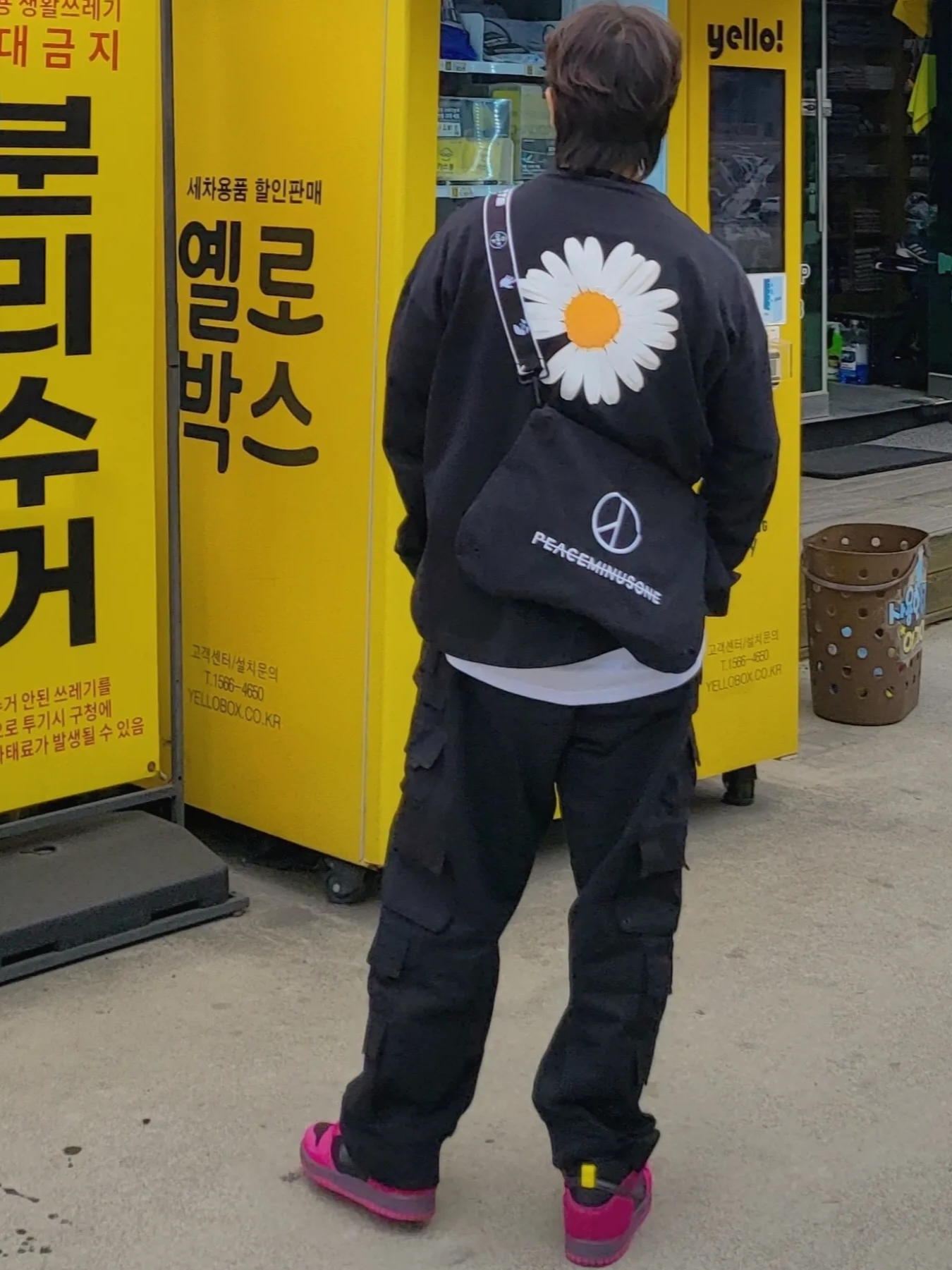 Nike x Peaceminusone Wide Pants Black (DR0096-010), Nike x Peaceminusone LS T-Shirt Black (DR0098-010) 착용 스타일