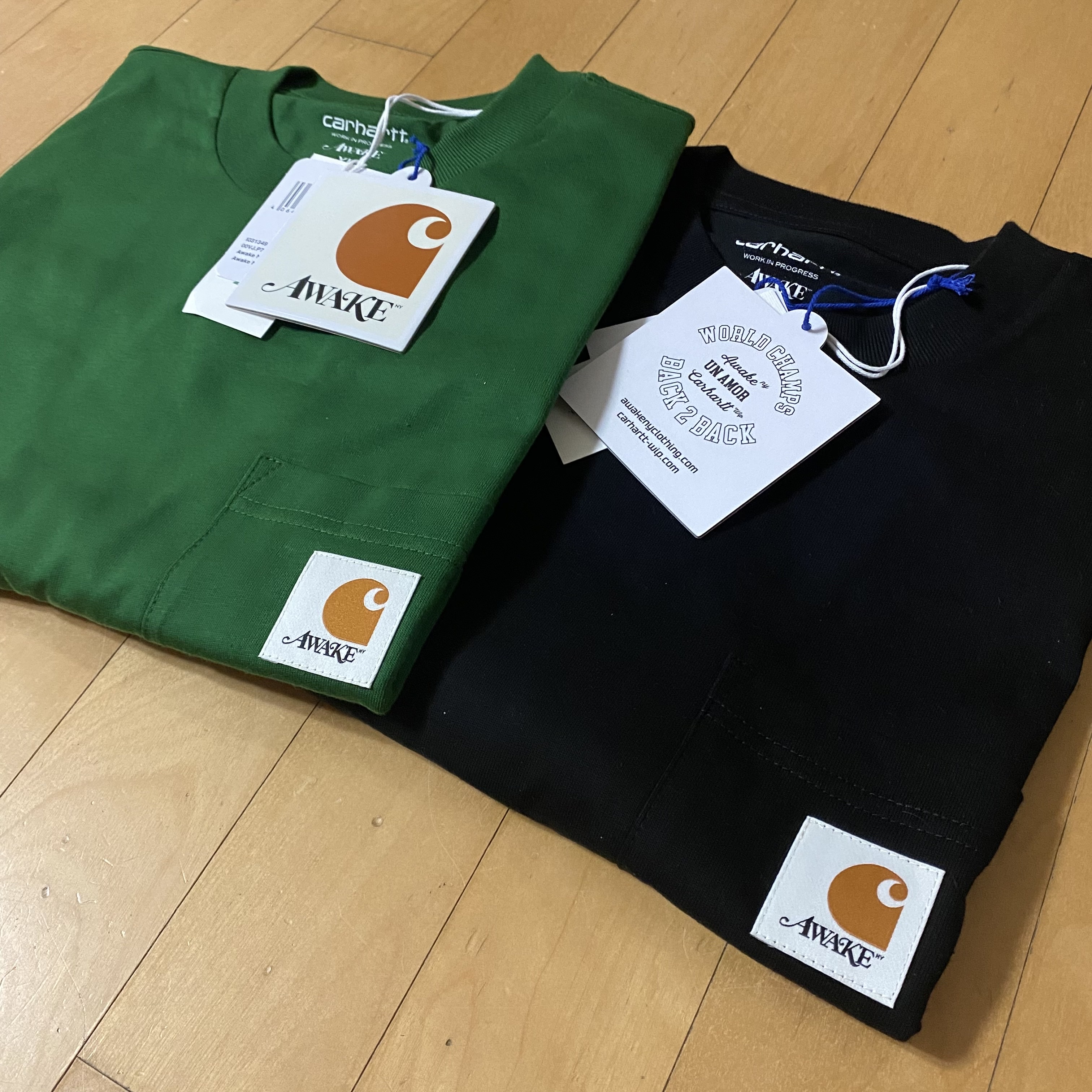 Carhartt WIP x Awake NY Pocket T-Shirt Green, Carhartt WIP x Awake NY Pocket T-Shirt Black 착용 스타일