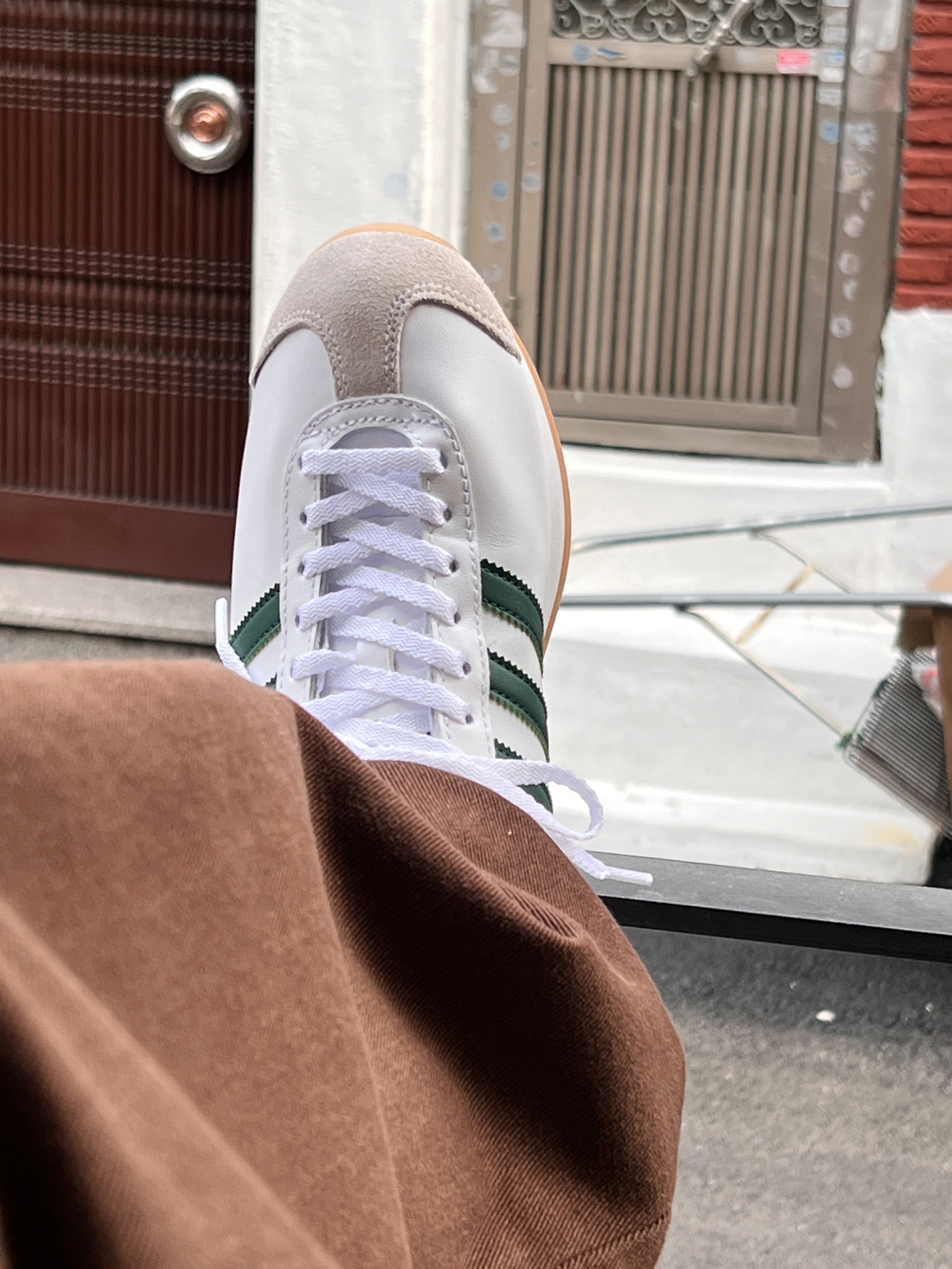 Adidas Gazelle Dark Green Cream White, Adidas Tobacco Gruen Dark Green 착용 스타일 - 3