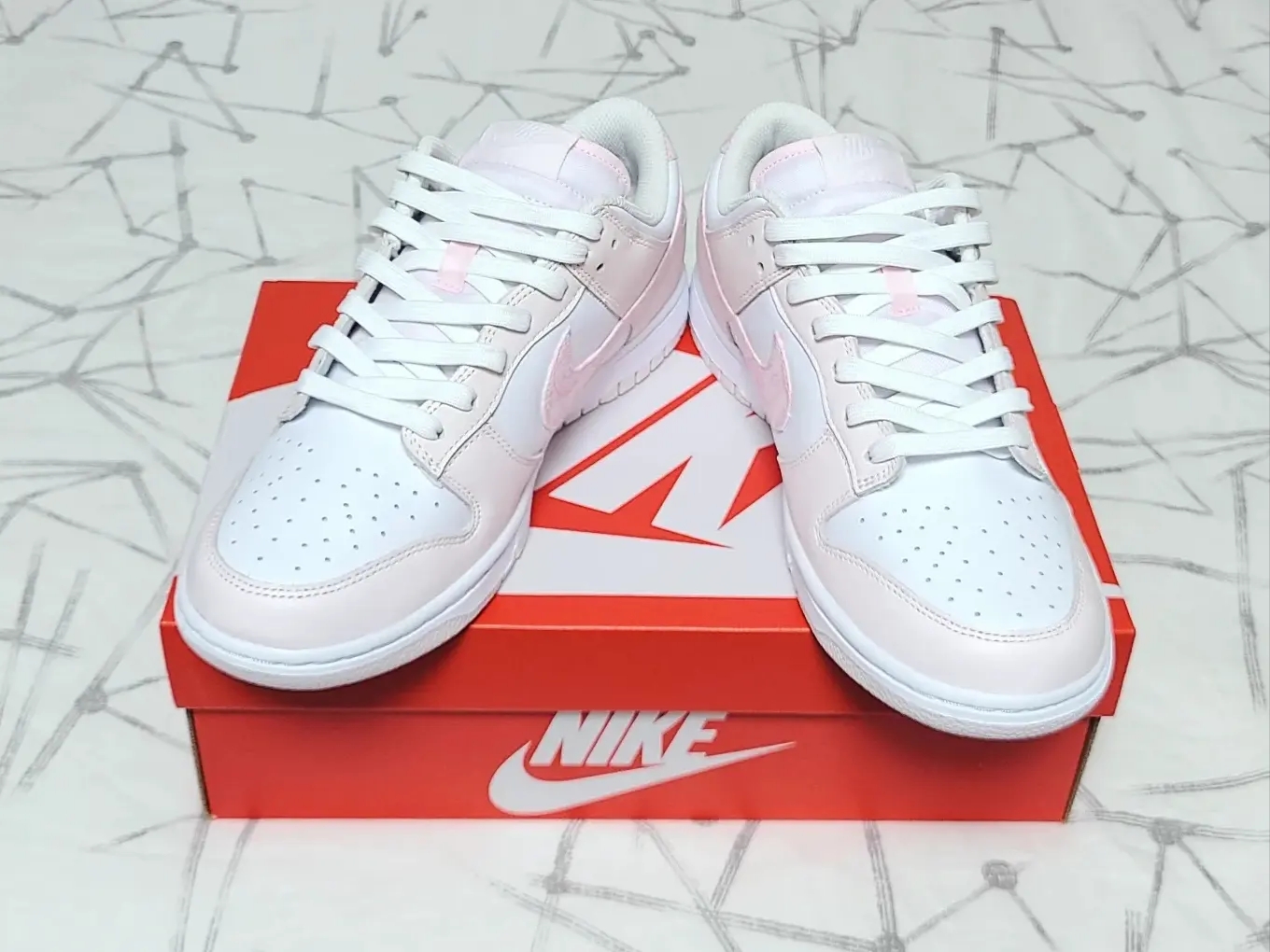 (W) Nike Dunk Low Pearl Pink 착용 스타일 - 3