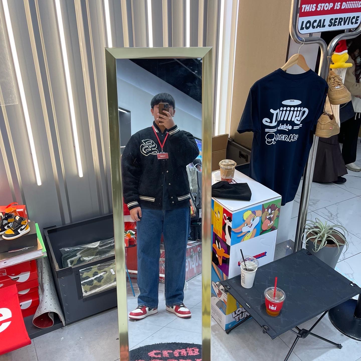 Stussy Casentino Wool Varsity Jacket Black, Jordan 1 Retro High OG Chicago 2022 착용 스타일