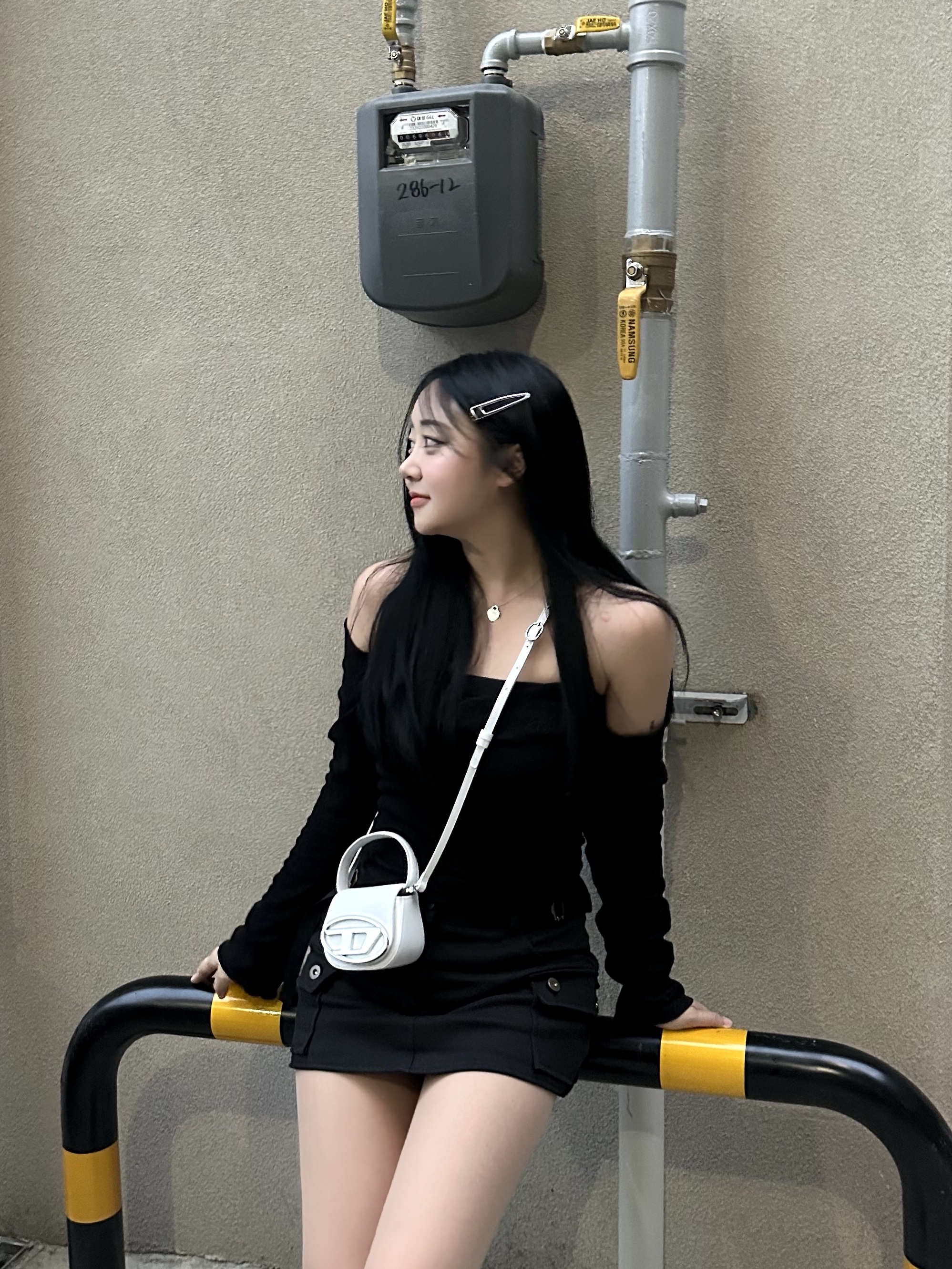 Diesel 1DR Mini Bag Plaque White, Tiffany & Co. Return To Tiffany Heart Tag Pendant Medium Silver 착용 스타일 - 2
