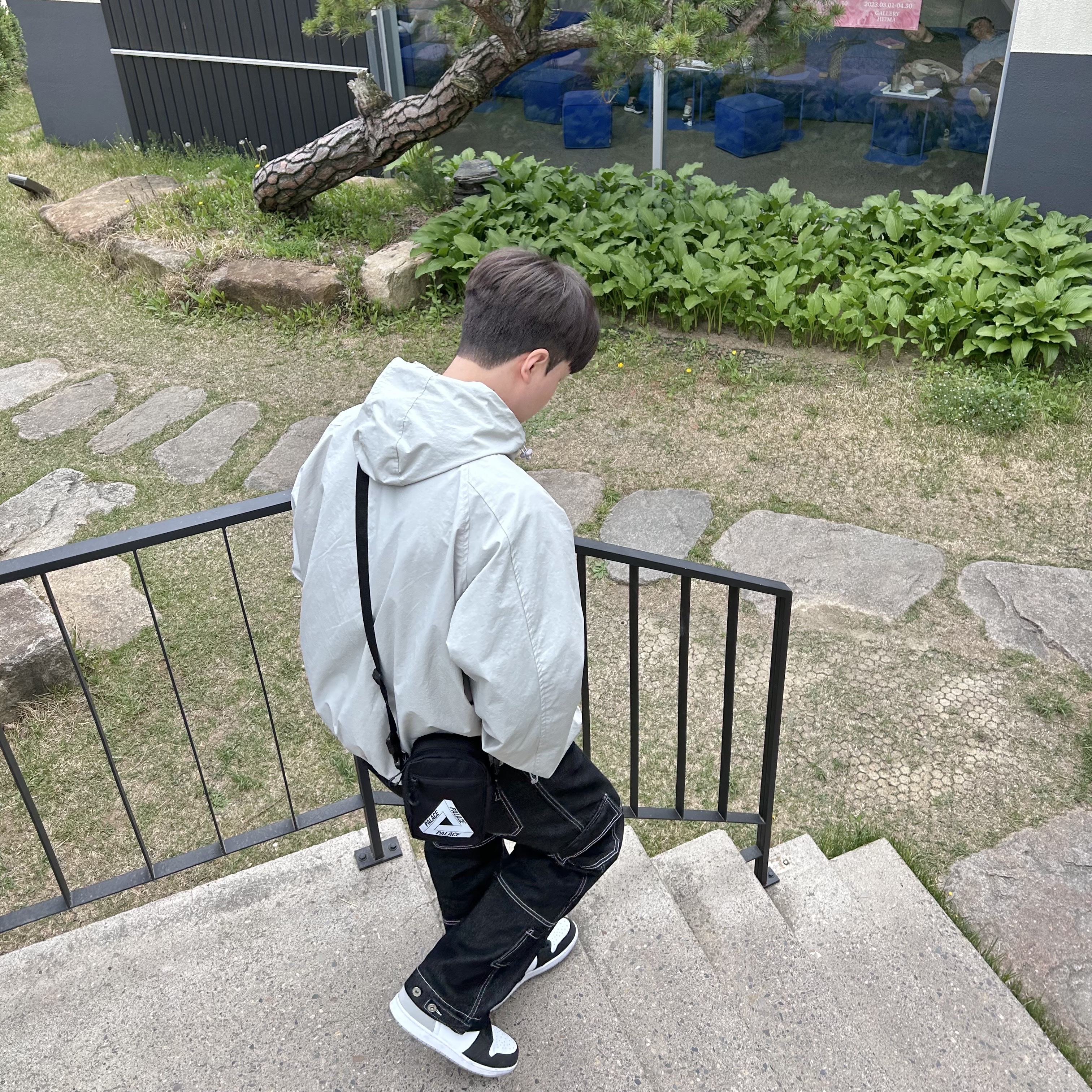 Palace Cordura Double Diamond Shot Bag Black - 21FW, Jordan 1 Retro High OG Bleached Coral 착용 스타일 - 1