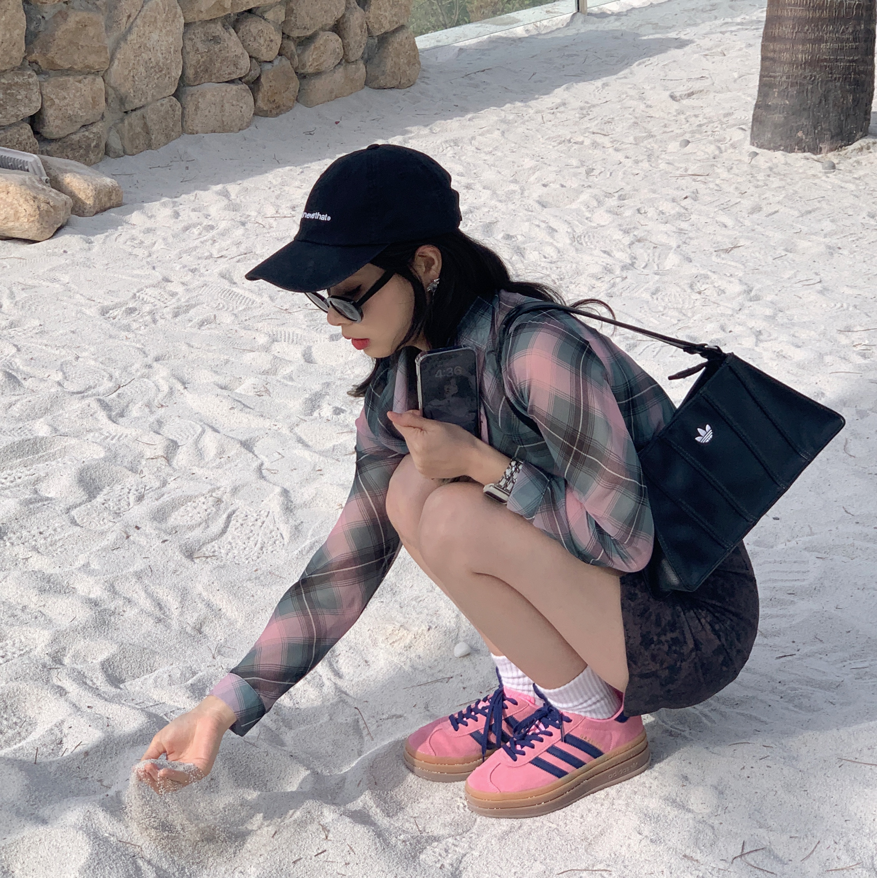 Adidas Mini Airliner Bag Black 착용 스타일 - 1