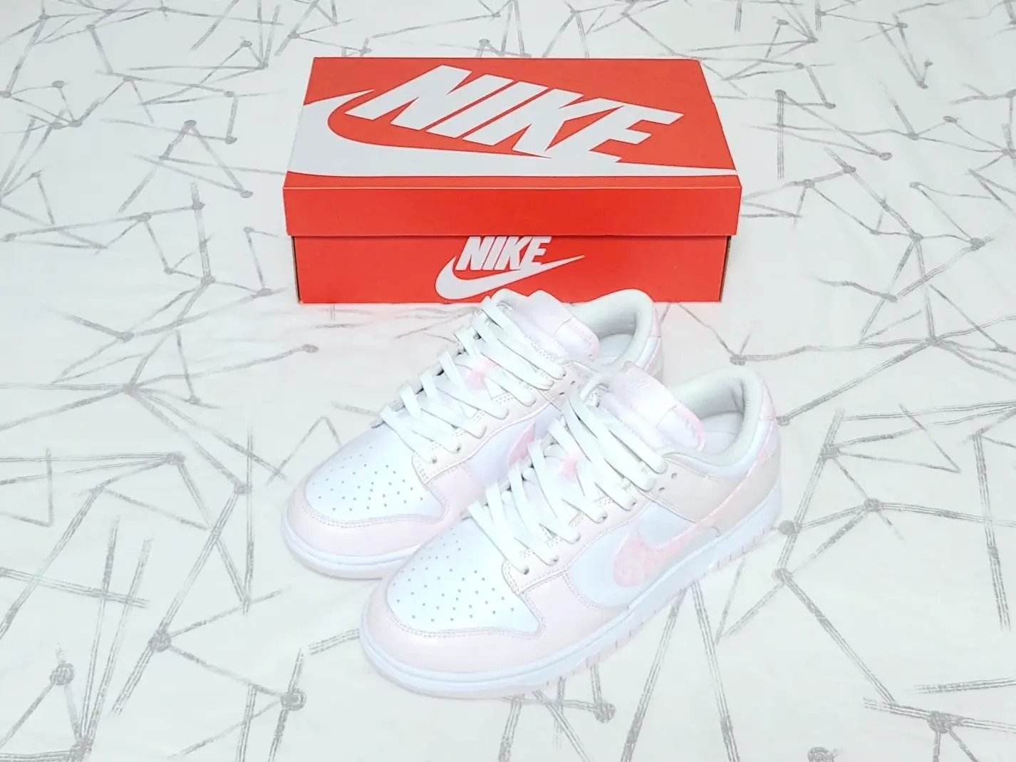 (W) Nike Dunk Low Pearl Pink 착용 스타일 - 1