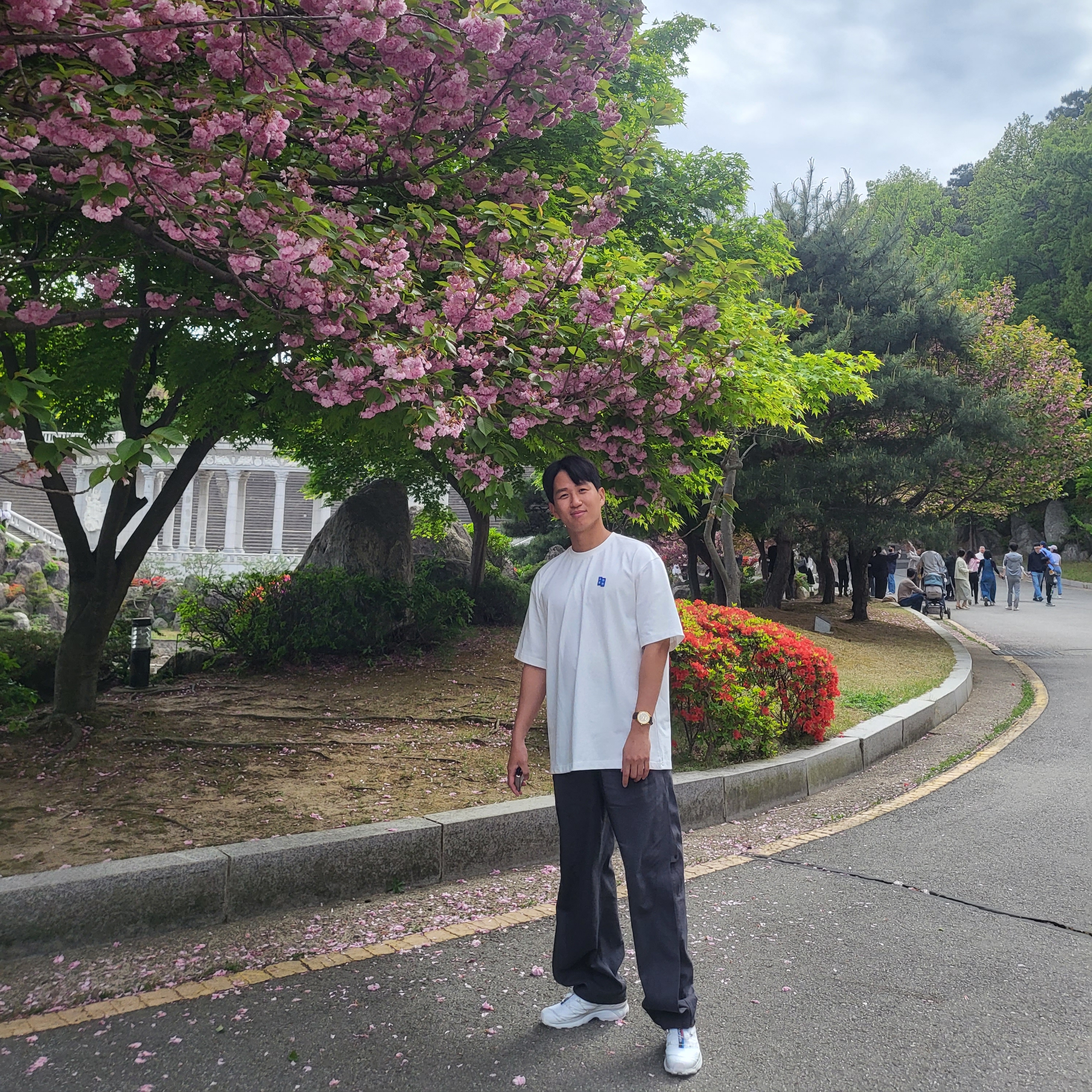 Sansan Gear Wide Snap Pants Grey - 23SS, Ader Error Sig; TRS/BL Tag T-Shirt 01 Off White 착용 스타일 - 2