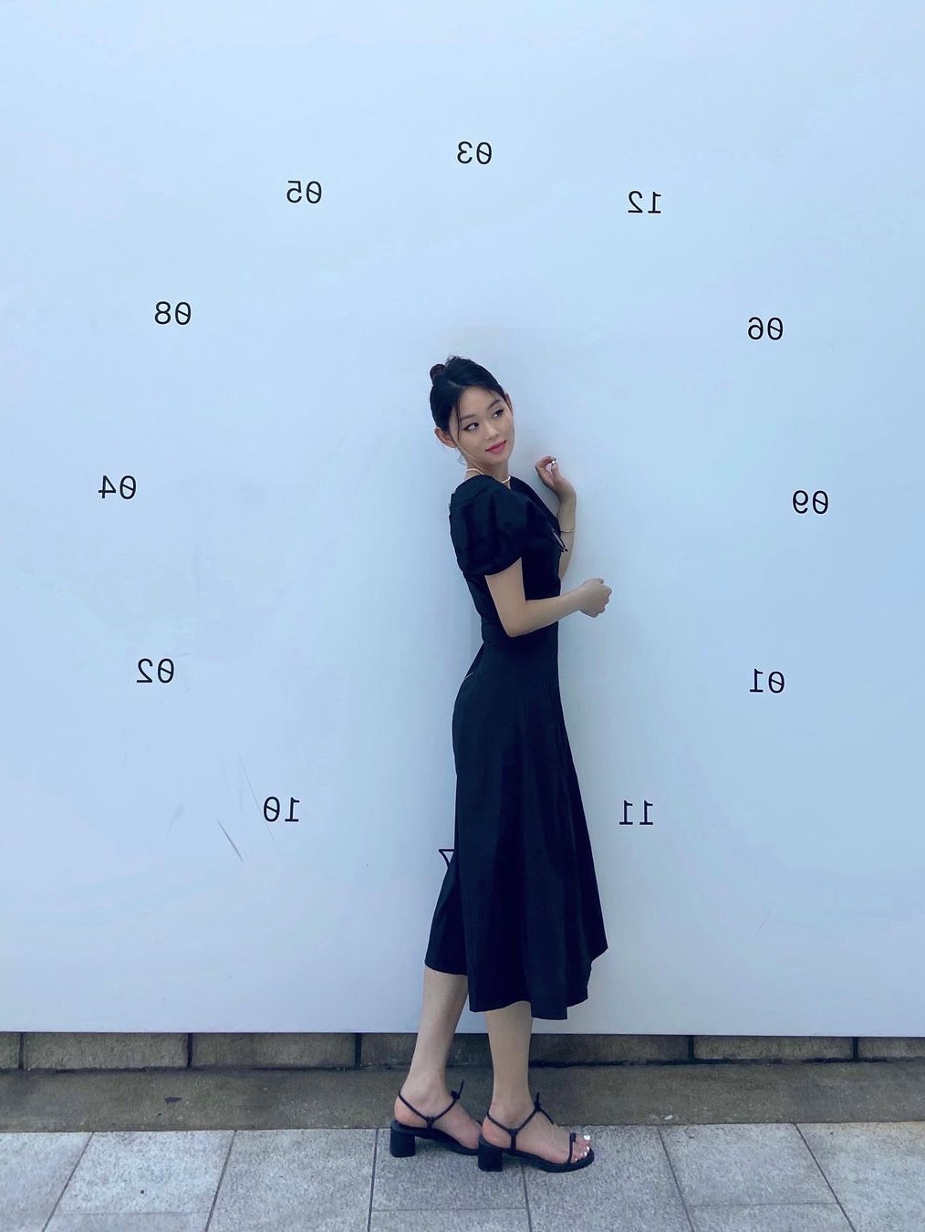 Haveless Women Signature Puff Dress Black, Haveless Women Signature Puff Dress Ivory 착용 스타일