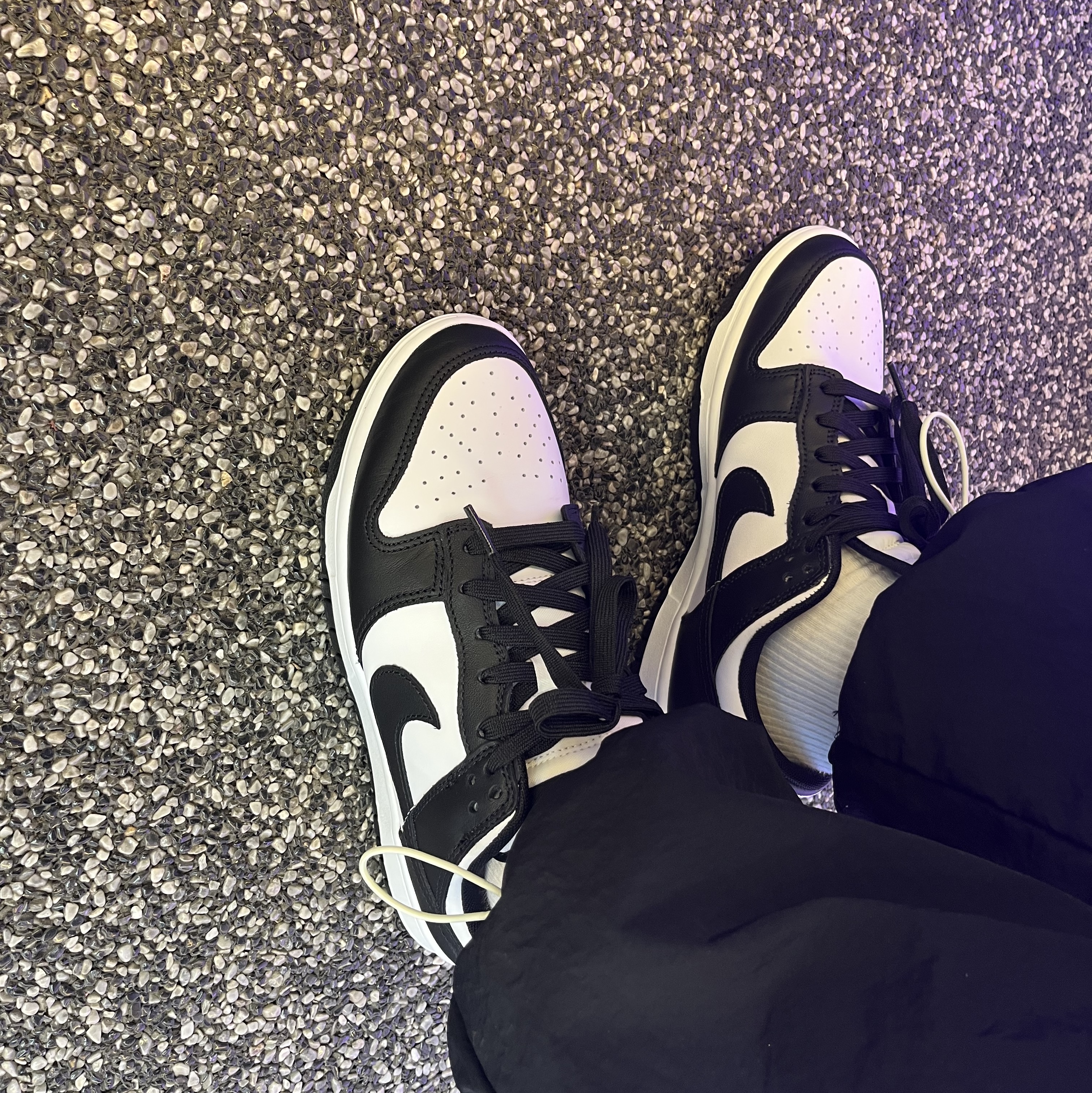 Nike Dunk Low Retro Black 착용 스타일 - 1