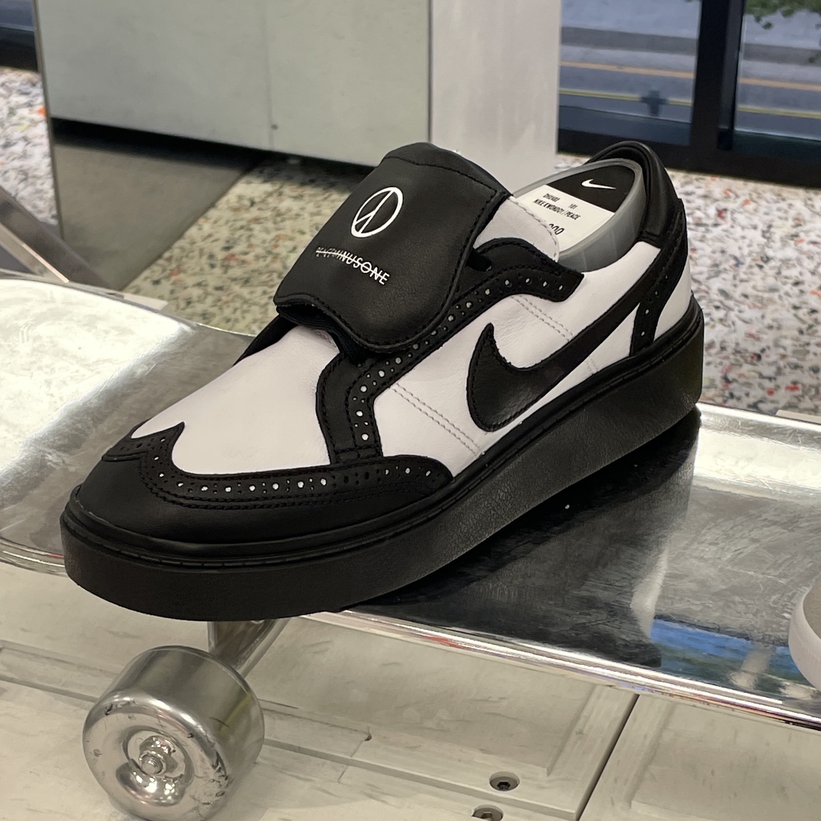 Nike x Peaceminusone Kwondo1 Black and White 착용 스타일