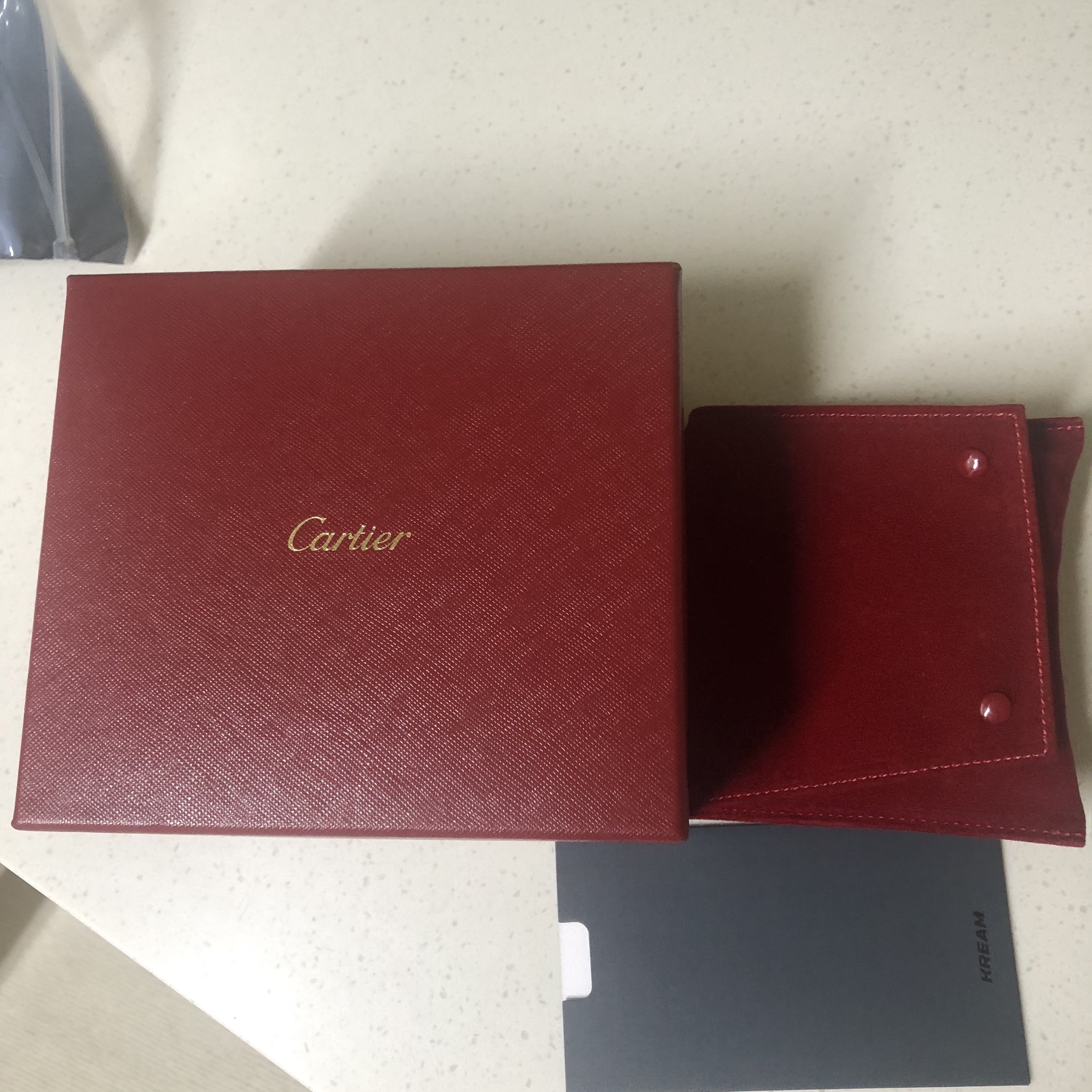 Cartier Tank Must Watch Small Quartz Steel Calfskin Black 착용 스타일 - 2