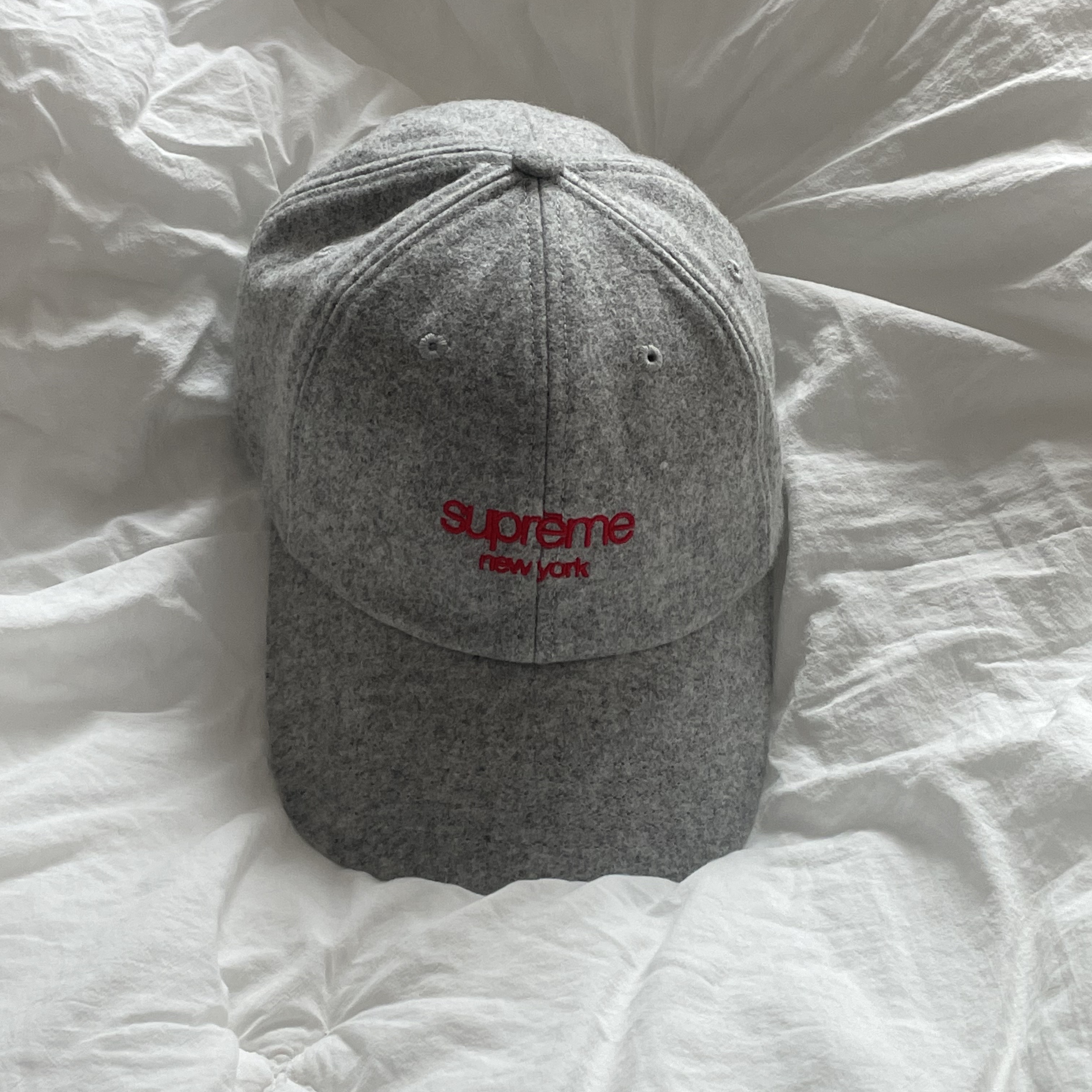 Supreme Waxed Wool 6-Panel Grey - 22FW 착용 스타일 - 1