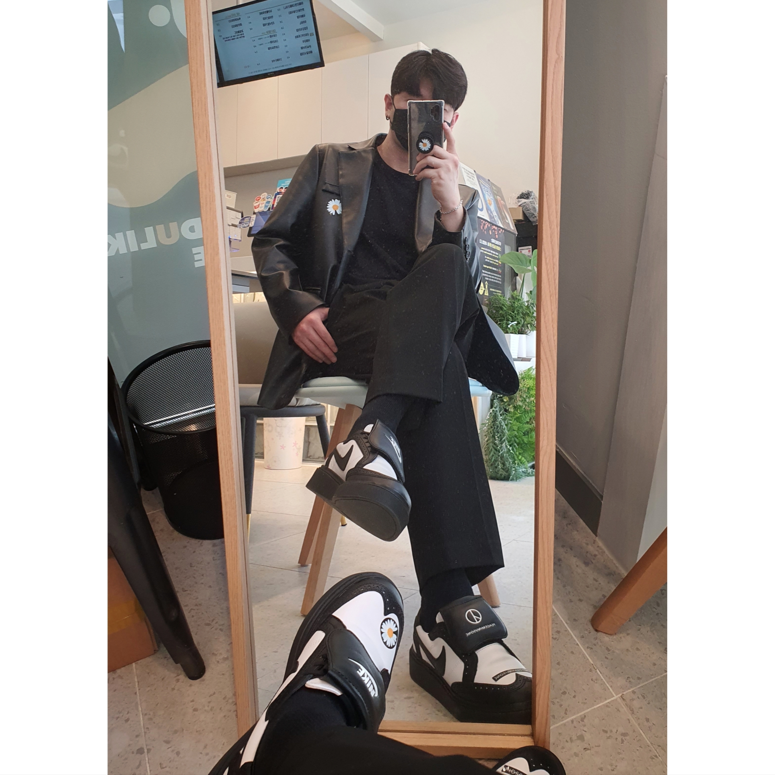 Nike x Peaceminusone Kwondo1 Black and White 착용 스타일 - 2