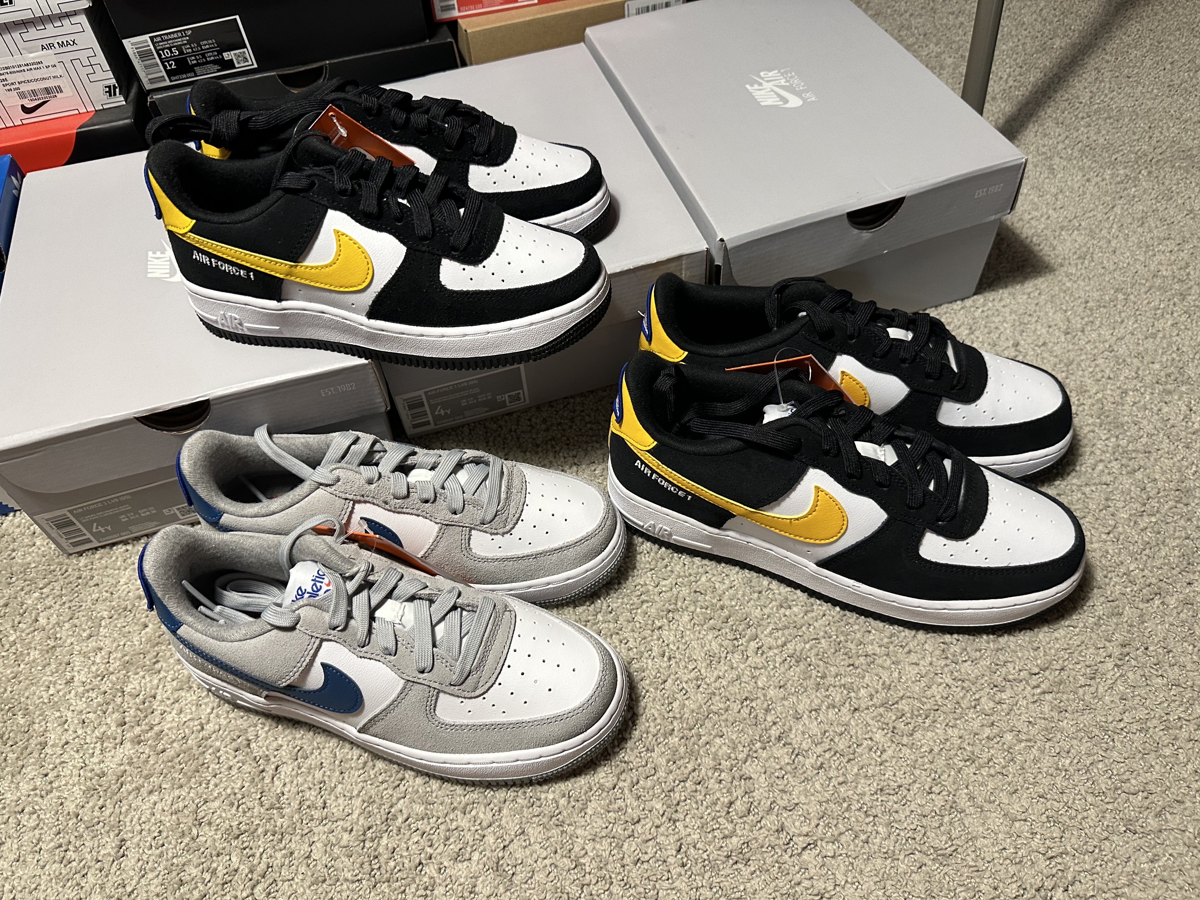 (GS) Nike Air Force 1 LV8 Athletic Club Black Dark Sulfur, (GS) Nike Air Force 1 LV8 Athletic Club Light Smoke Grey Marina 착용 스타일 - 1
