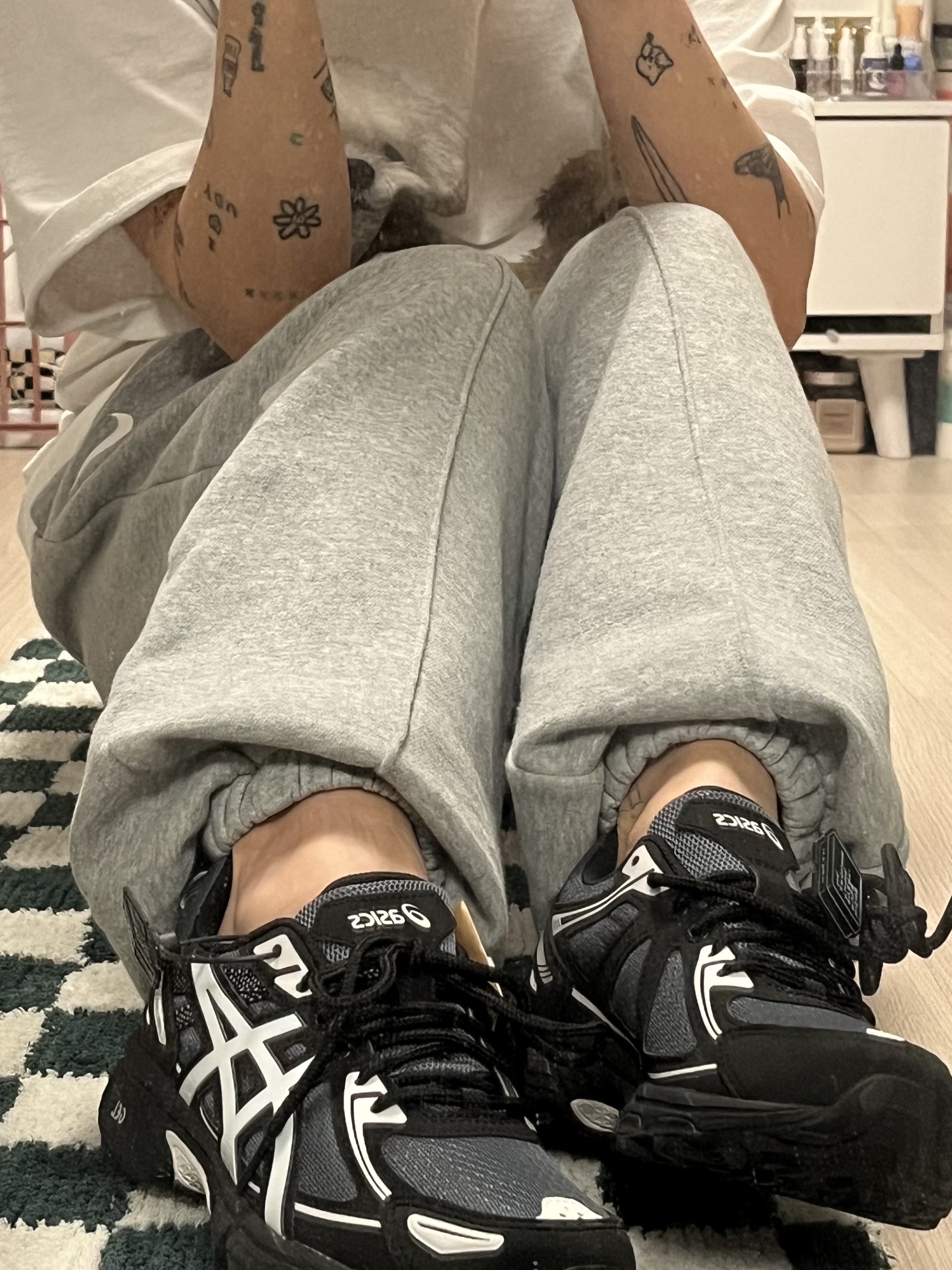 Asics Gel-Venture 6 Carrier Grey 착용 스타일