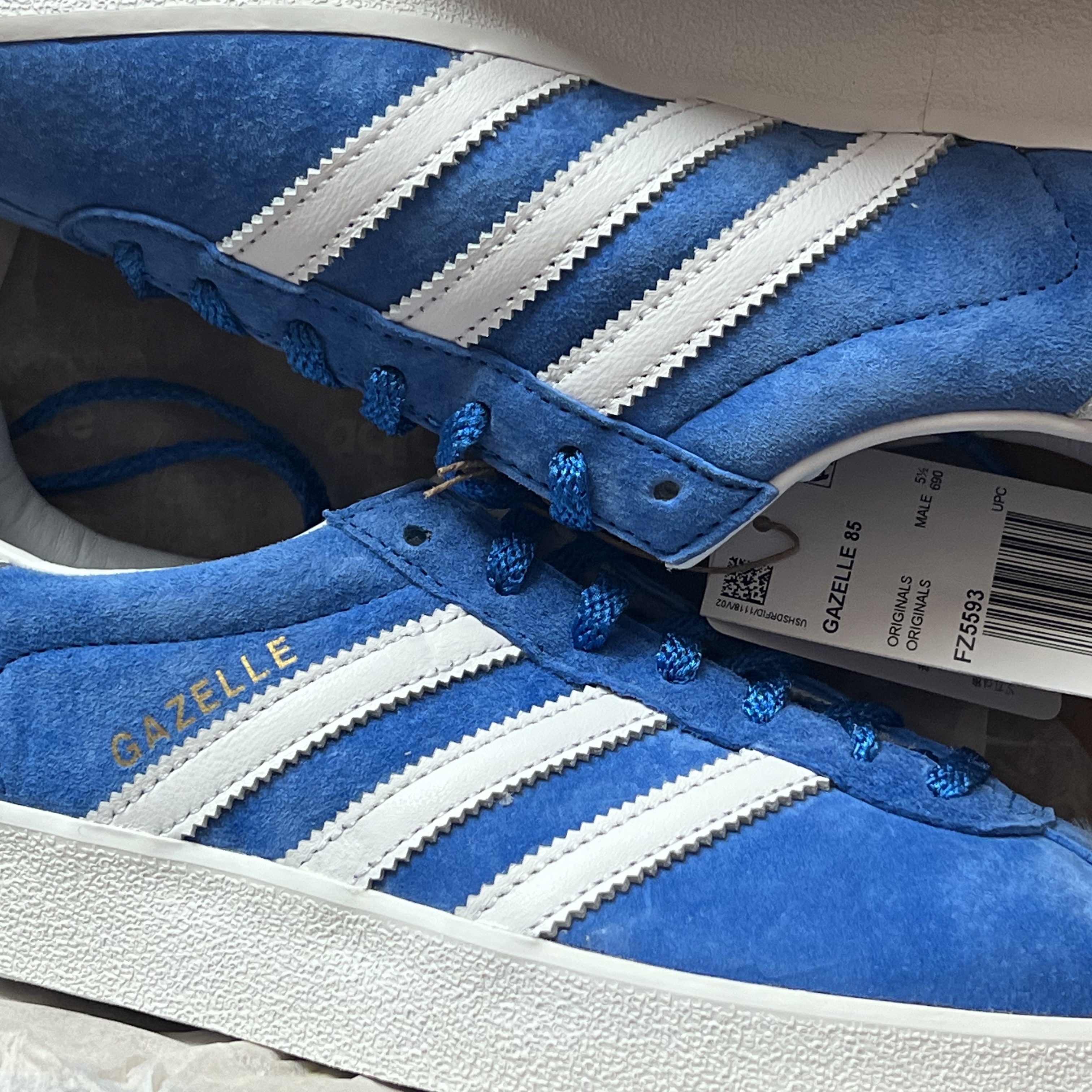 Adidas Gazelle 85 Blue Bird, Adidas Gazelle Indoor Core Black 착용 스타일 - 1