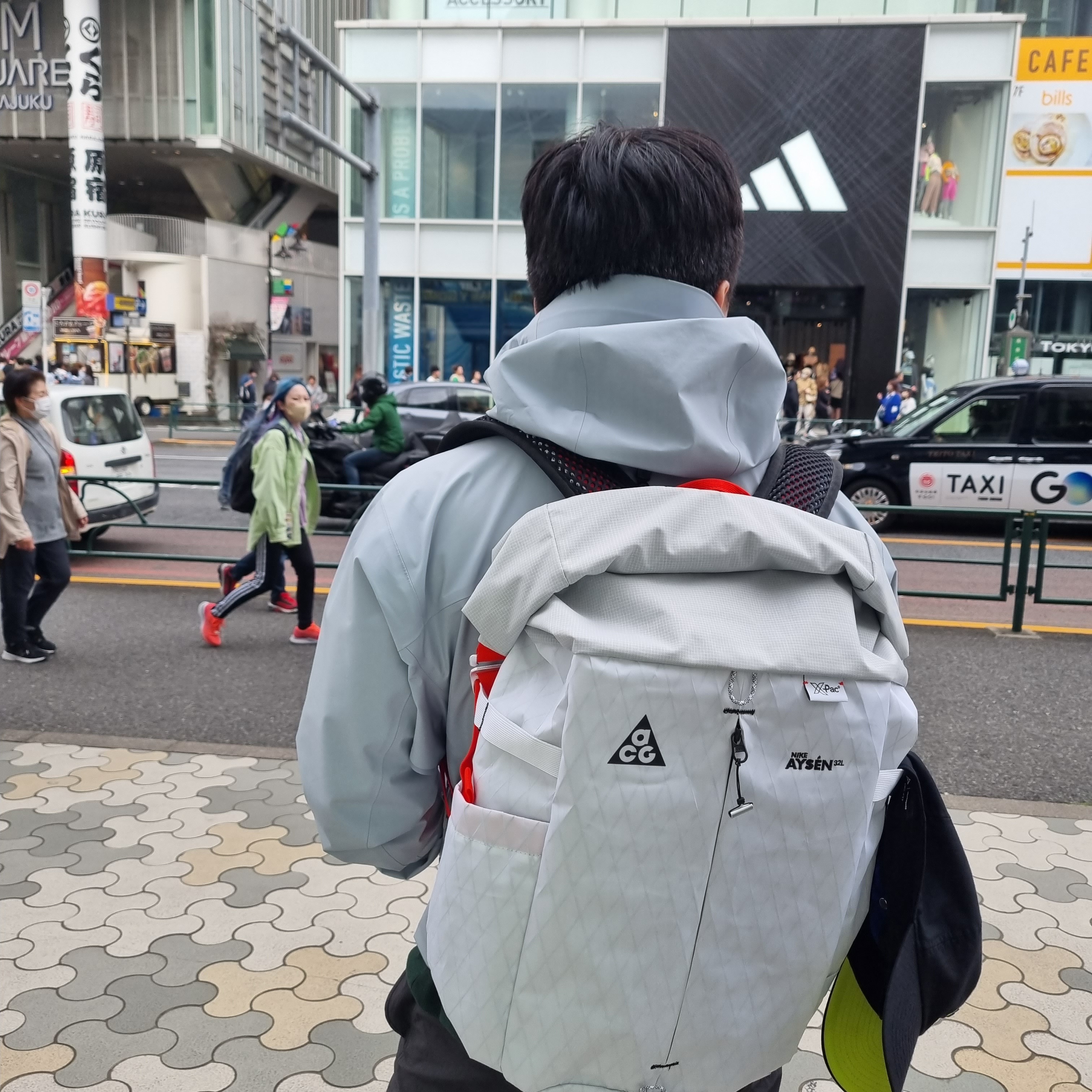 Nike ACG Aisen Daypack 32L White, Arc'teryx Beta LT Jacket Lucent 착용 스타일